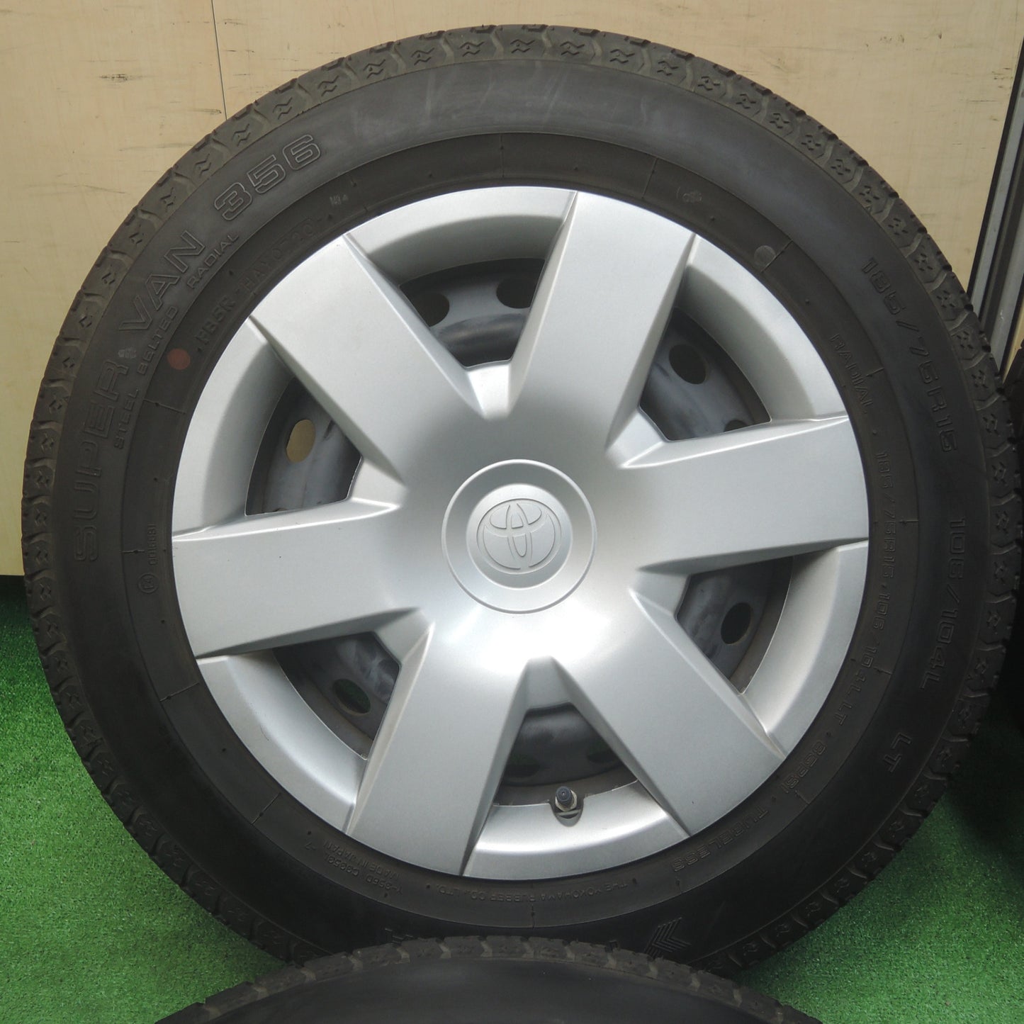 *送料無料* キレイ！20年★トヨタ ハイエース 純正 スチール 185/75R15 106/104L ヨコハマ SUPER VAN 356 PCD139.7/6H★4022708SYノ