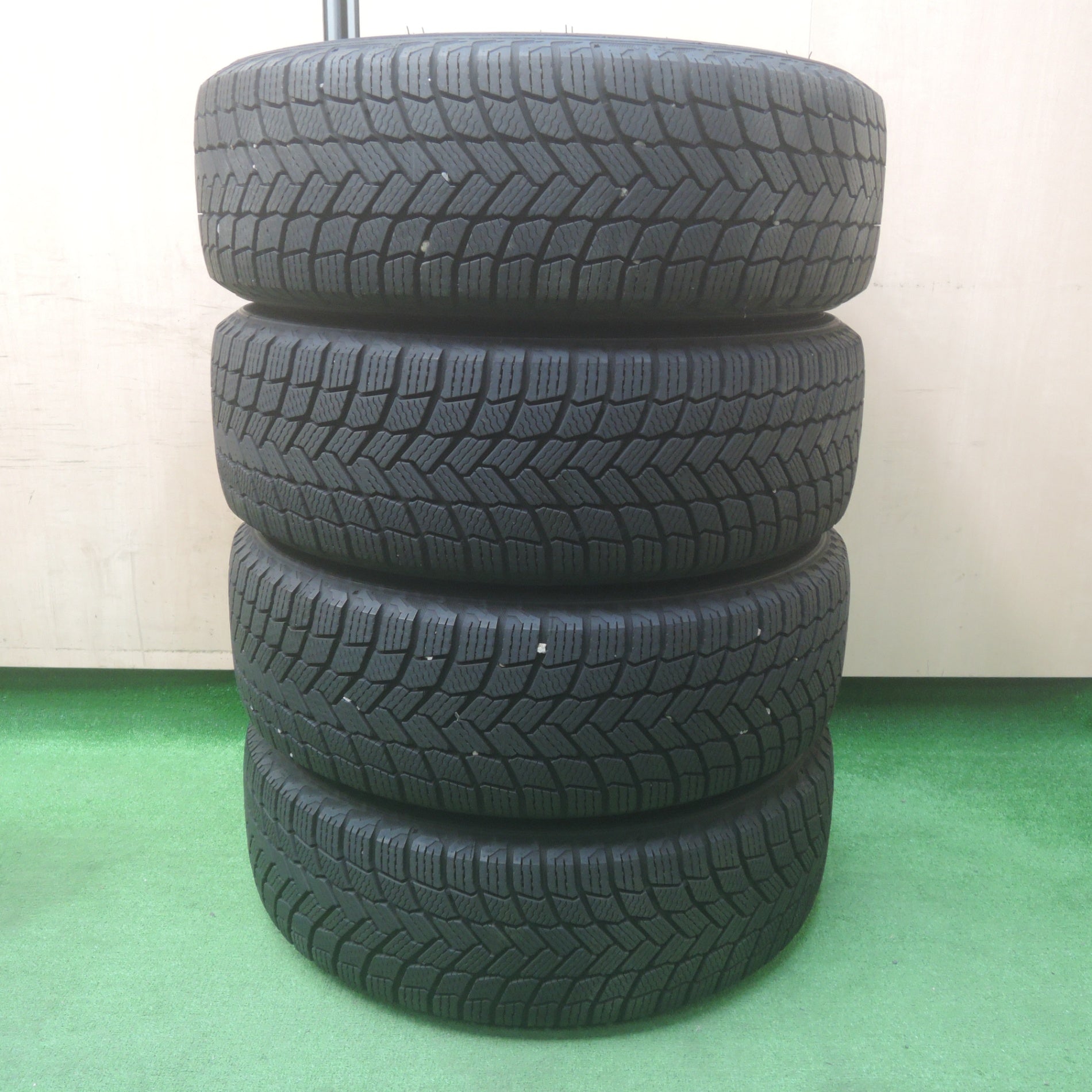 *送料無料*超バリ溝！21年！キレイ！ほぼ10分★スタッドレス 215/60R17 ミシュラン X-ICE SNOW VELVA KEVIN  ヴェルヴァ 17インチ PCD114.3/5H★4011910SYス