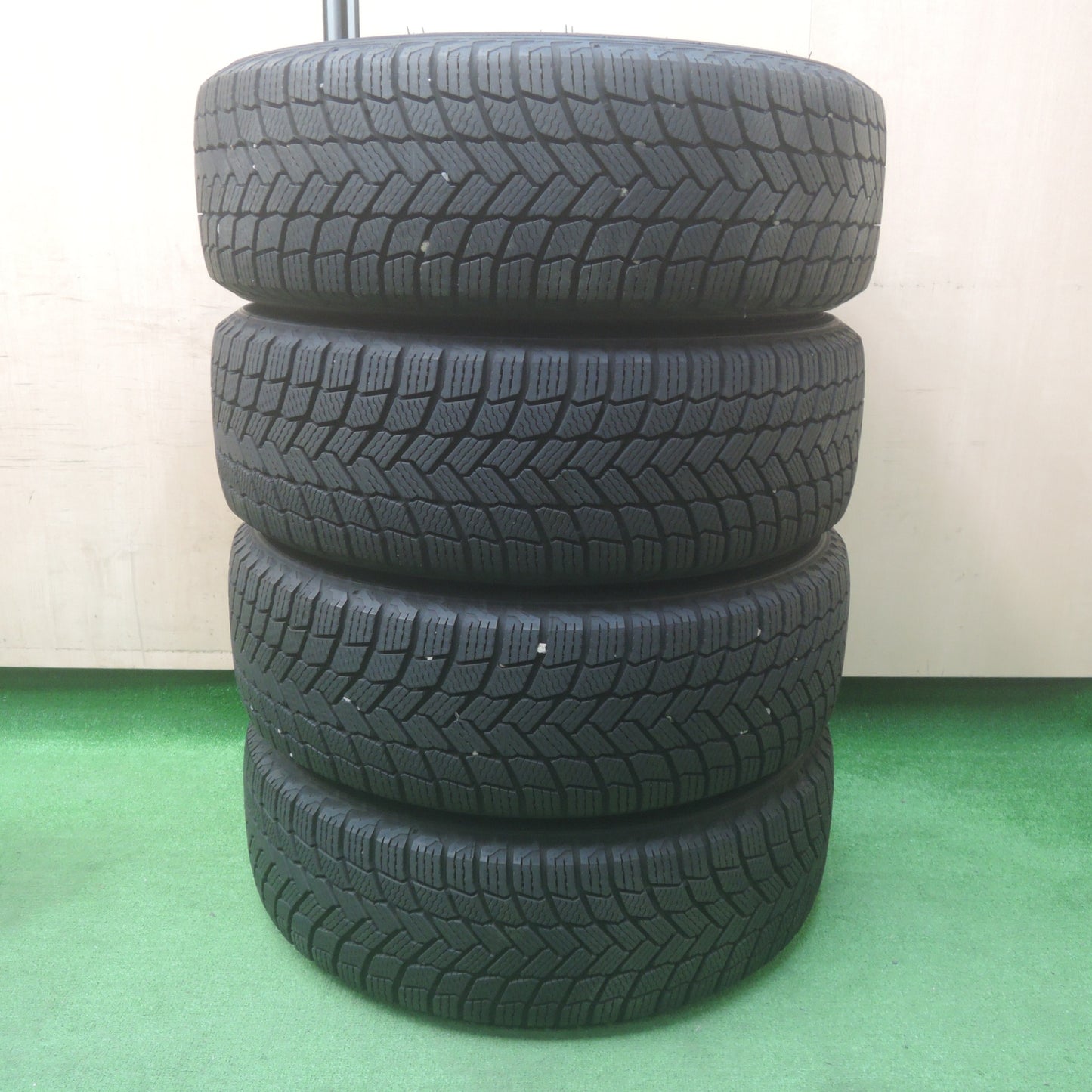 *送料無料*超バリ溝！21年！キレイ！ほぼ10分★スタッドレス 215/60R17 ミシュラン X-ICE SNOW VELVA KEVIN ヴェルヴァ 17インチ PCD114.3/5H★4011910SYス