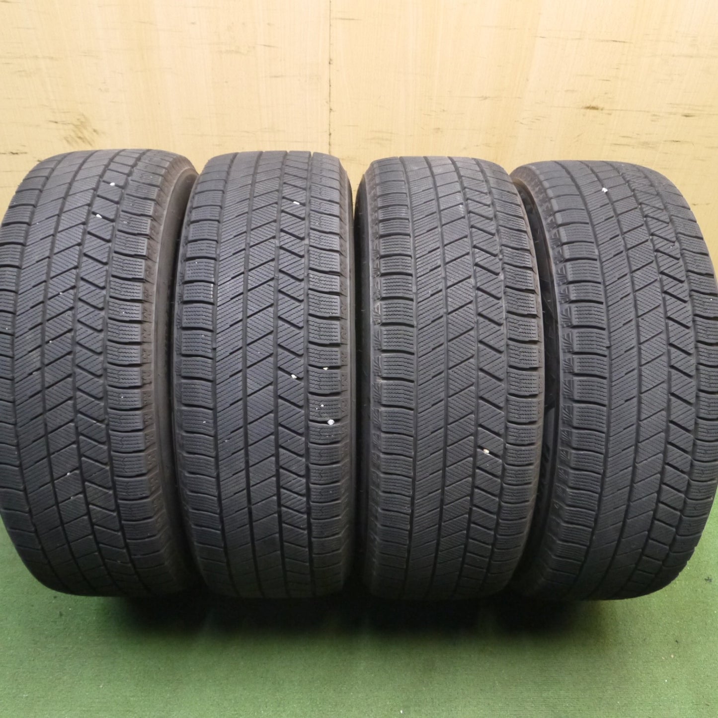 *送料無料* バリ溝！21年！綺麗！9.5分★スタッドレス 215/60R16 ブリヂストン ブリザック VRX3 TOPRUN トップラン PCD114.3/5H★4030613Hス