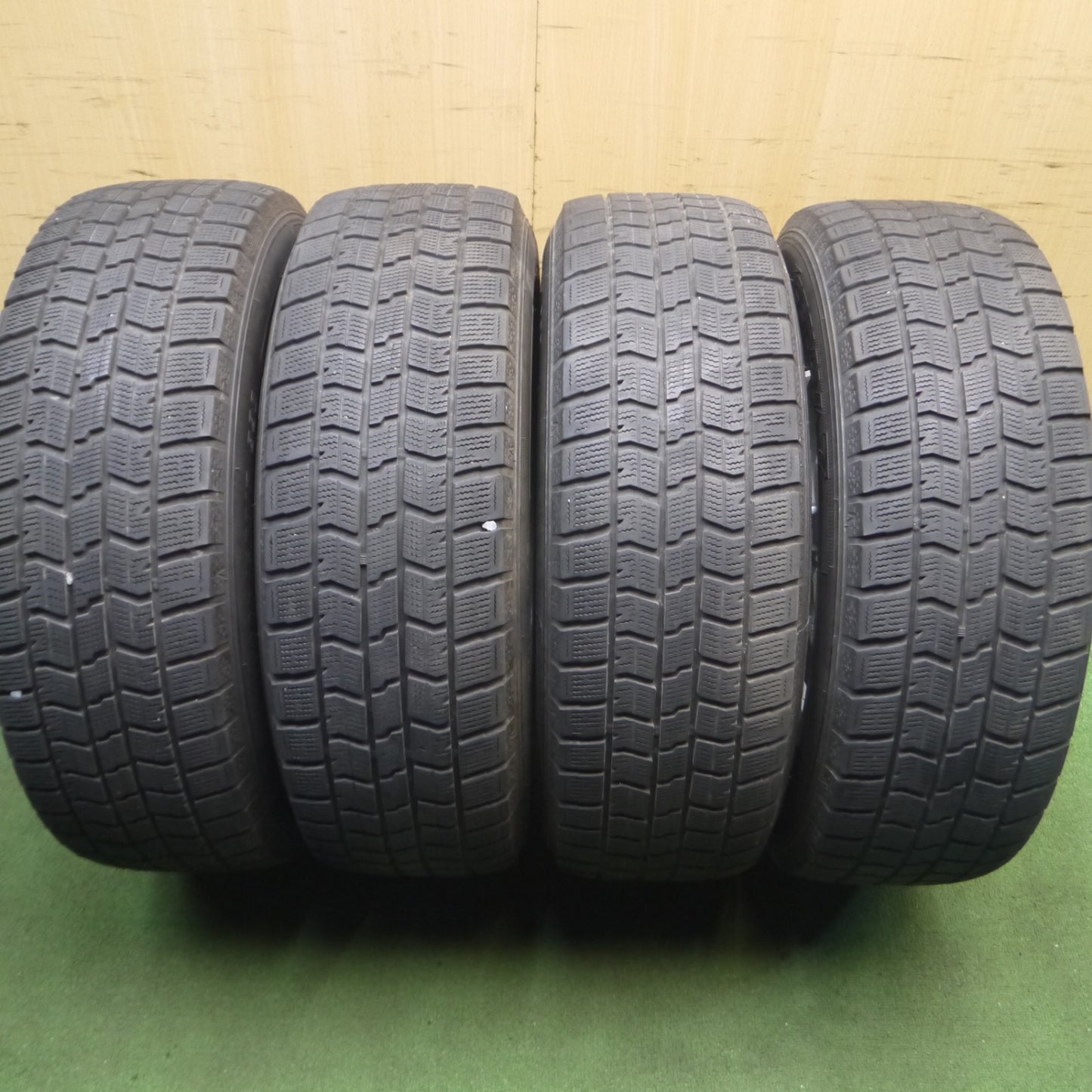 *送料無料* バリ溝！キレイ！8.5分★スタッドレス 225/60R17 グッドイヤー アイスナビ7 ravrion RS01 ラブリオン 17インチ PCD114.3/5H★4021605Hス