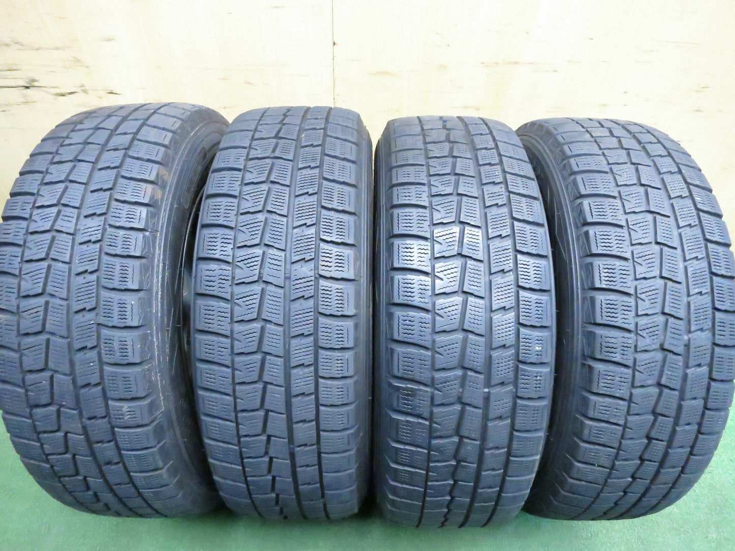 [送料無料]キレイ★スタッドレス 195/65R15 ダンロップ ウインターマックス WM01 TOPRUN トップラン 15インチ PCD114.3/5H★3020104Hス