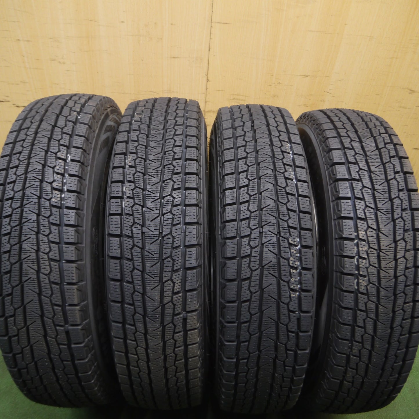 [送料無料]タイヤ未使用！21年★スズキ JB23 ジムニー 純正 175/80R16 スタッドレス ヨコハマ アイスガード G075 16インチ PCD139.7/5H★3111302Hス