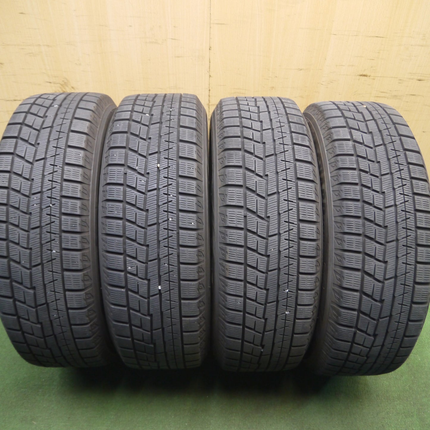 *送料無料* バリ溝！21年！キレイ！9.5分★スタッドレス 215/60R17 ヨコハマ アイスガード iG60 JOKER ジョーカー 17インチ PCD114.3/5H★4031105Hス