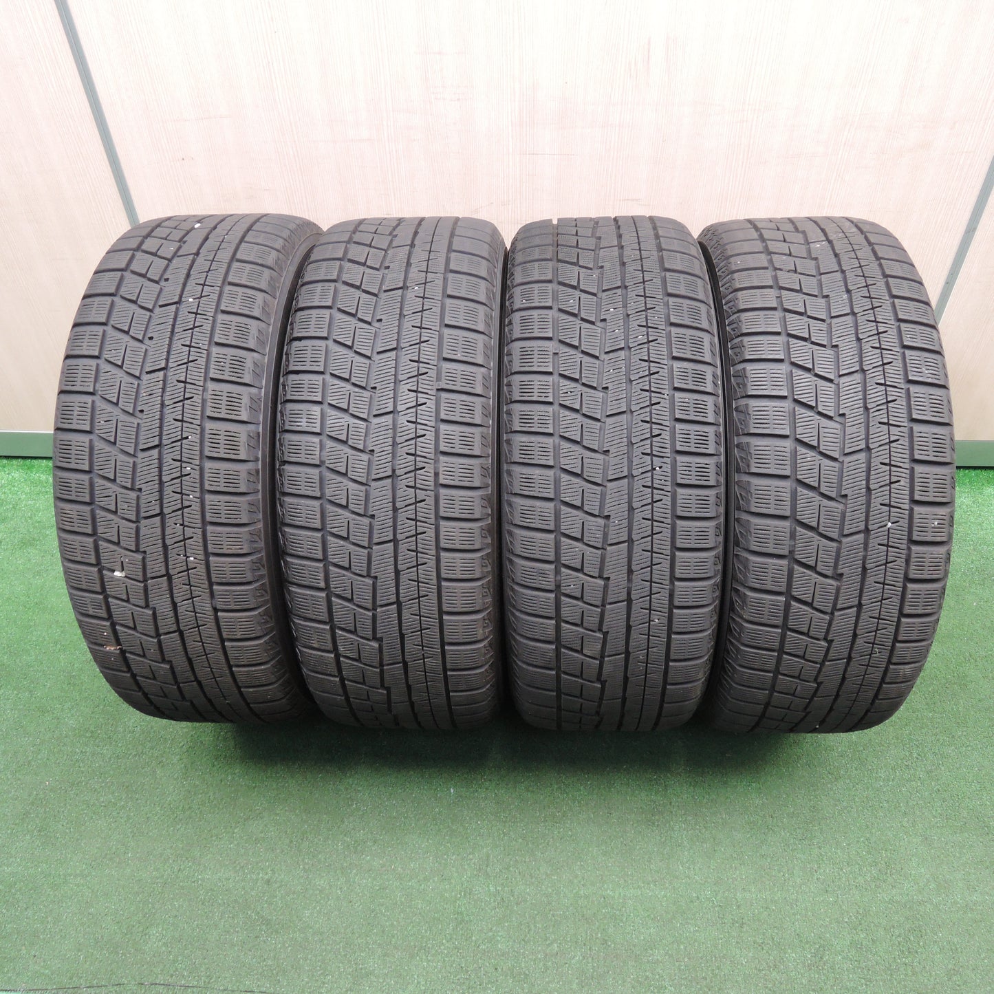 *送料無料*バリ溝！8.5分★トヨタ 200系 クラウン 純正 225/45R18 スタッドレス ヨコハマ アイスガード iG60 18インチ PCD114.3/5H★3120907TNス