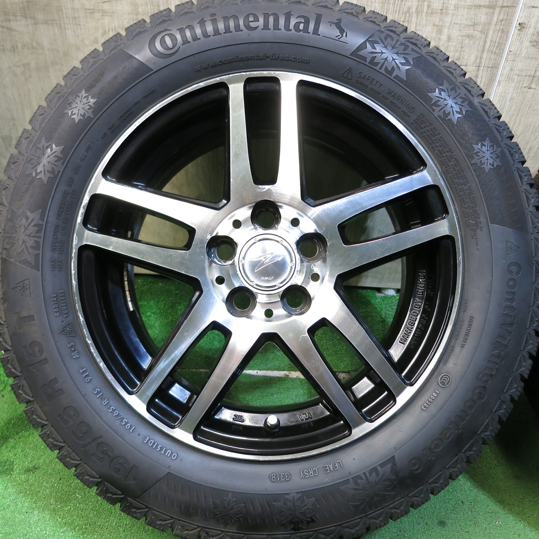 [送料無料]バリ溝！8.5分★プリウス 等 195/65R15 ZOLF ENKEI スタッドレス コンチネンタル コンチバイキング コンタクト6  エンケイ PCD100/5H★3060704Hス