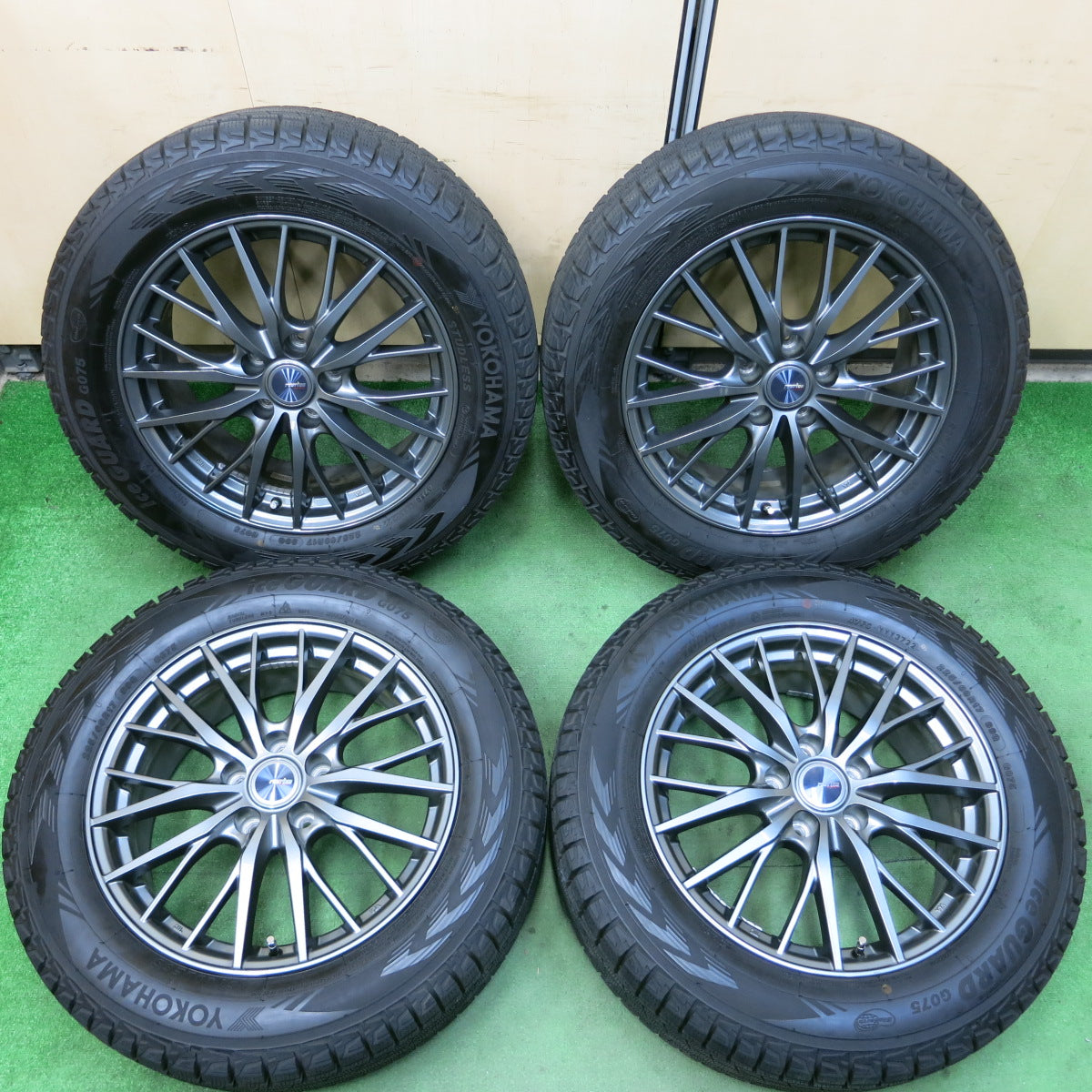 *送料無料*バリ溝！22年！キレイ！9.5分以上★スタッドレス 225/60R17 ヨコハマ アイスガード G075 ravrion RM01 ラブリオン 17インチ PCD114.3/5H★3100906イス