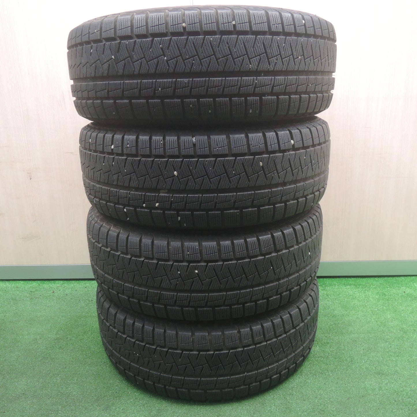 *送料無料*バリ溝！19年！キレイ！9分★スタッドレス 215/60R17 ピレリ アイスアシンメトリコ プラス GYLE 17インチ PCD114.3/5H★3110703SYス