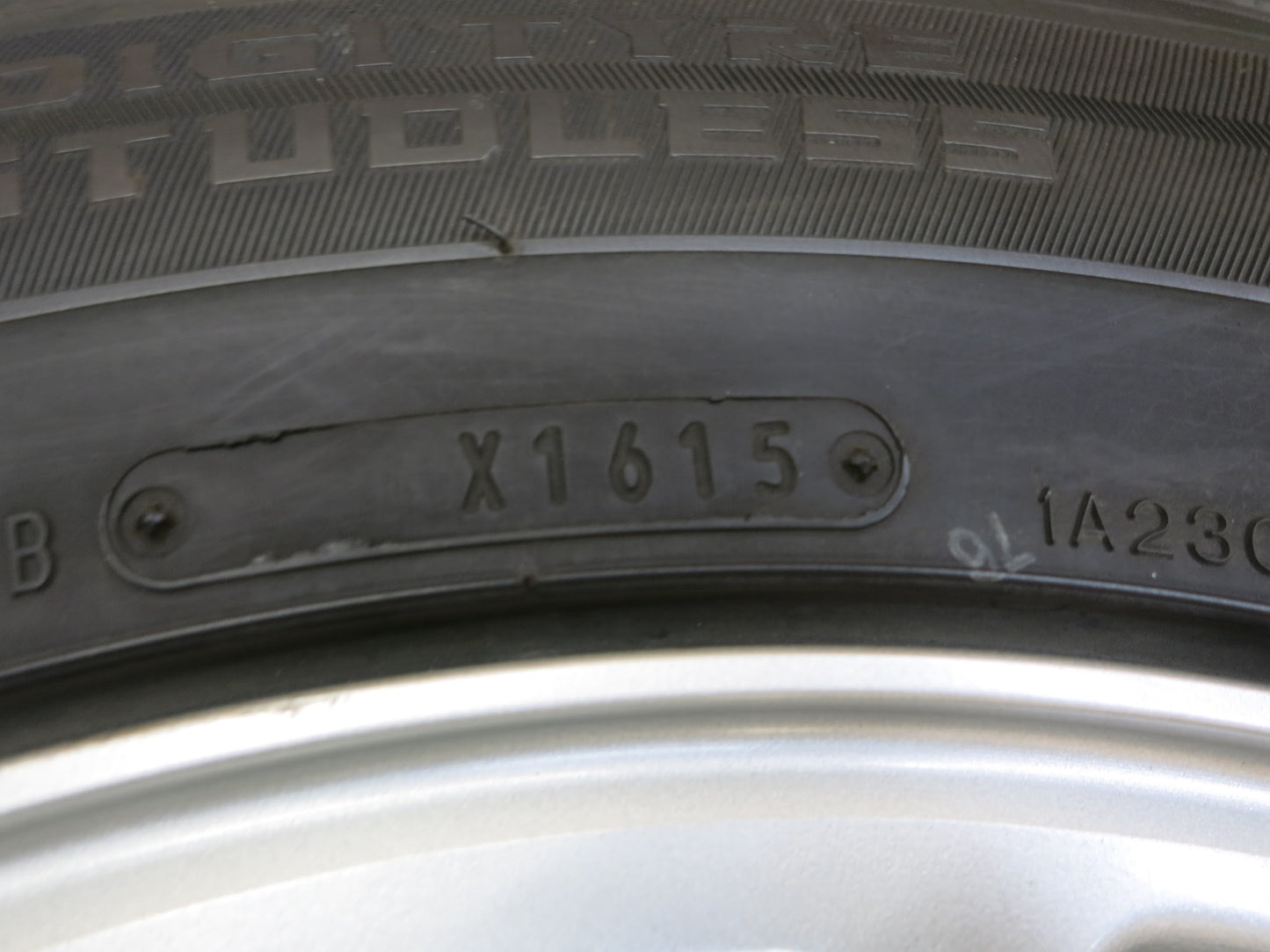 [送料無料]★スズキ ジムニー 純正 175/80R16 スタッドレス ダンロップ ウインターマックス SJ8 16インチ PCD139.7/5H★2100504ヒス