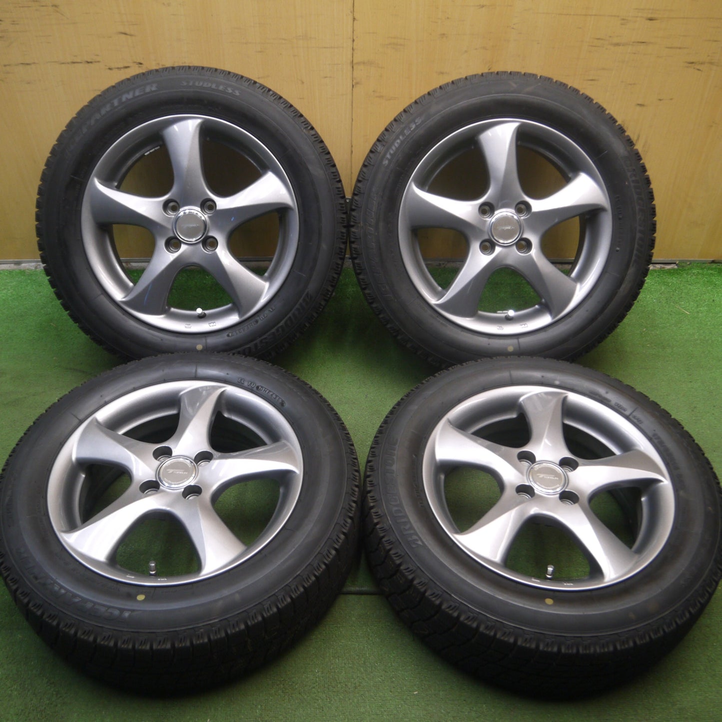 *送料無料* バリ溝！キレイ！9分★スタッドレス 175/65R15 ブリヂストン アイスパートナー TOPRUN トップラン 15インチ PCD100/4H★4020707Hス