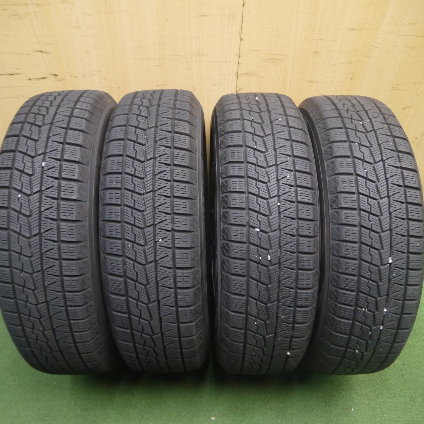 *送料無料* バリ溝！21年！キレイ！9.5分★スタッドレス 175/65R15 ヨコハマ アイスガード iG70 GRASS グラス 15インチ PCD100/4H★4021912Hス