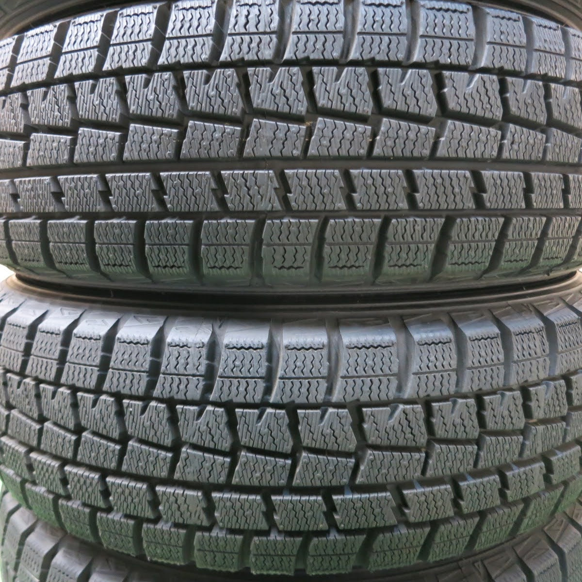 [送料無料]超バリ溝！キレイ！ほぼ10分★スタッドレス 155/65R13 ダンロップ ウインターマックス WM01 GMach 13インチ PCD100/4H★3070703イス