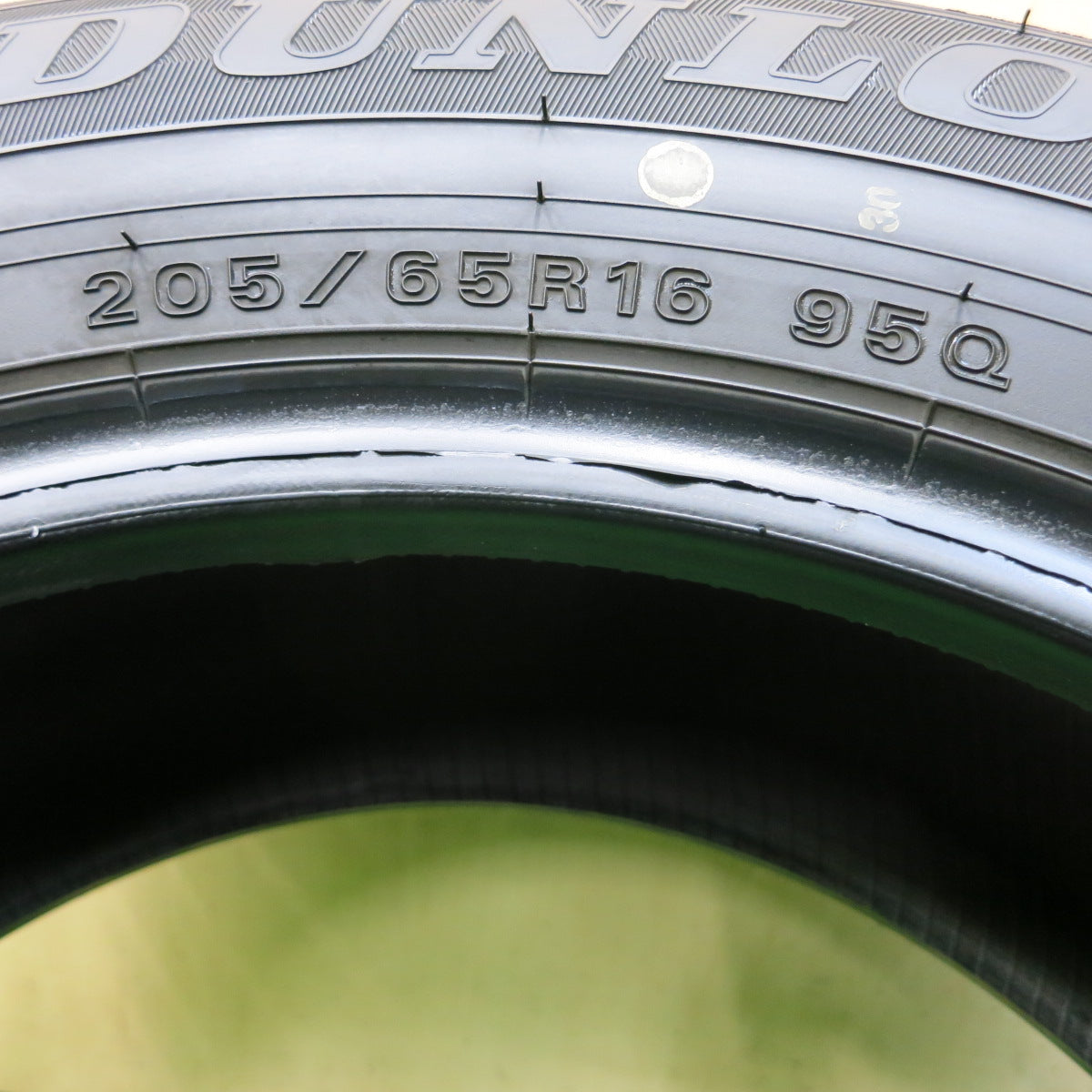 *送料無料*バリ溝！21年！9.5分★スタッドレス 205/65R16 ダンロップ ウインターマックス WM02 タイヤ 16インチ エスティマ ステップワゴン 等★3112406イスタ