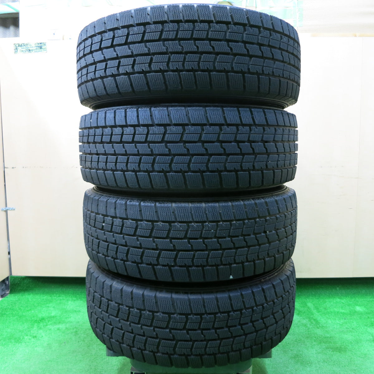 *送料無料*バリ溝！21年！キレイ！ほぼ10分★スタッドレス 215/60R16 グッドイヤー アイスナビ7 SCHNEIDER MiD シュナイダー 16インチ PCD114.3/5H★3111804イス