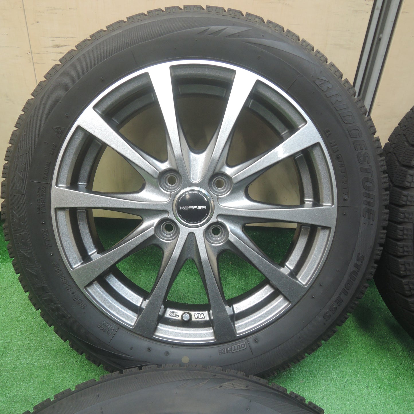 *送料無料*バリ溝！キレイ！8.5分★スタッドレス 165/60R15 ブリヂストン ブリザック VRX KORPER ケルパー 15インチ PCD100/4H★3120608SYス