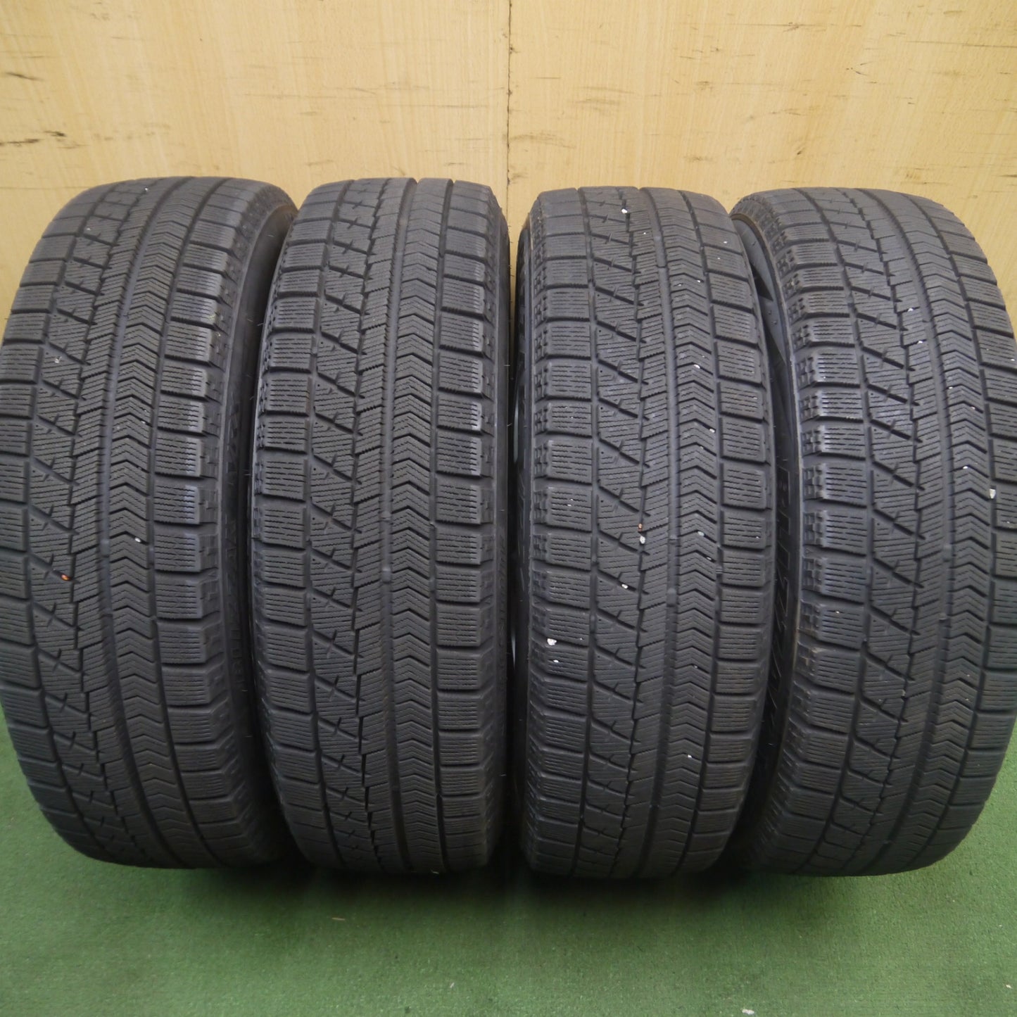 *送料無料* バリ溝！9分★ホンダ フィット 純正 スチール 175/65R15 スタッドレス ブリヂストン ブリザック VRX 15インチ PCD100/4H★4021902Hス