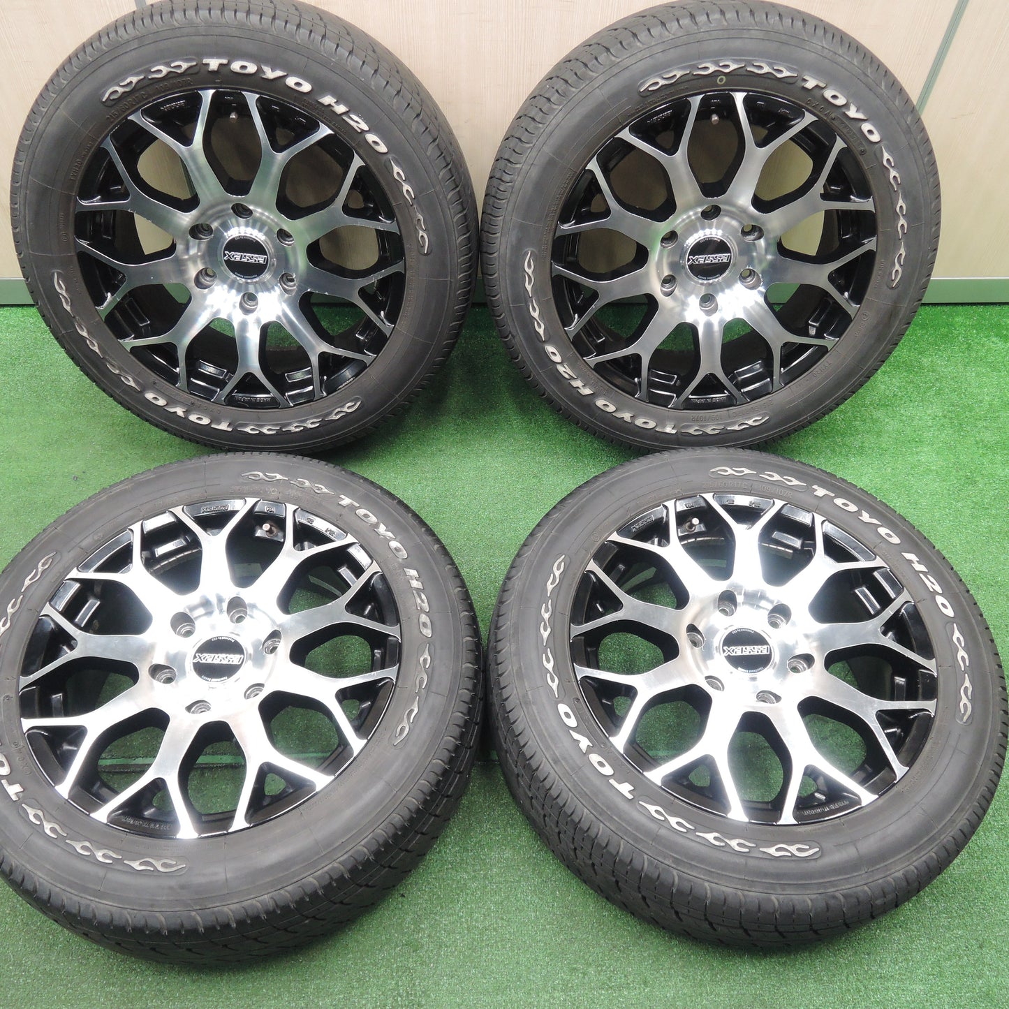 *送料無料*キレイ★ハイエース 等 CRS ESSEX EM-17 215/60R17C 109/107R エセックス ホワイトレター トーヨー H20 17インチ PCD139.7/6H★3112501TNノ