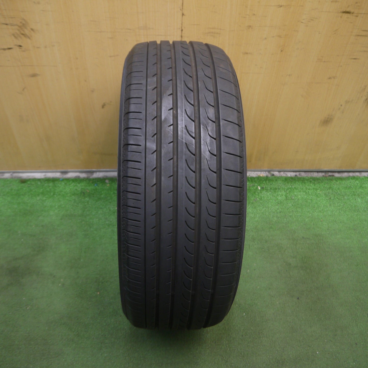 *送料無料* バリ溝！9.5分★225/45R19 ヨコハマ ブルーアース RV-02 タイヤ 19インチ スカイライン アテンザ 等★4030507Hノタ