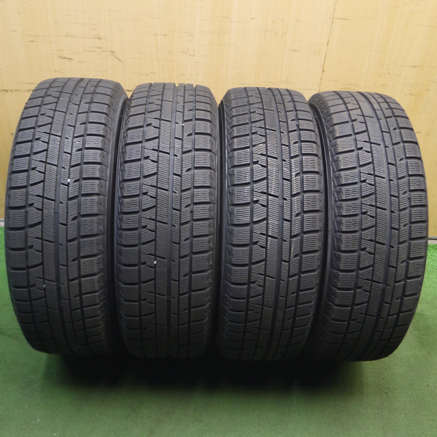 [送料無料]超バリ溝！ほぼ10分★スタッドレス 215/65R16 ヨコハマ アイスガード iG50 プラス 阿部商会 16インチ PCD114.3/5H★3101102KAス