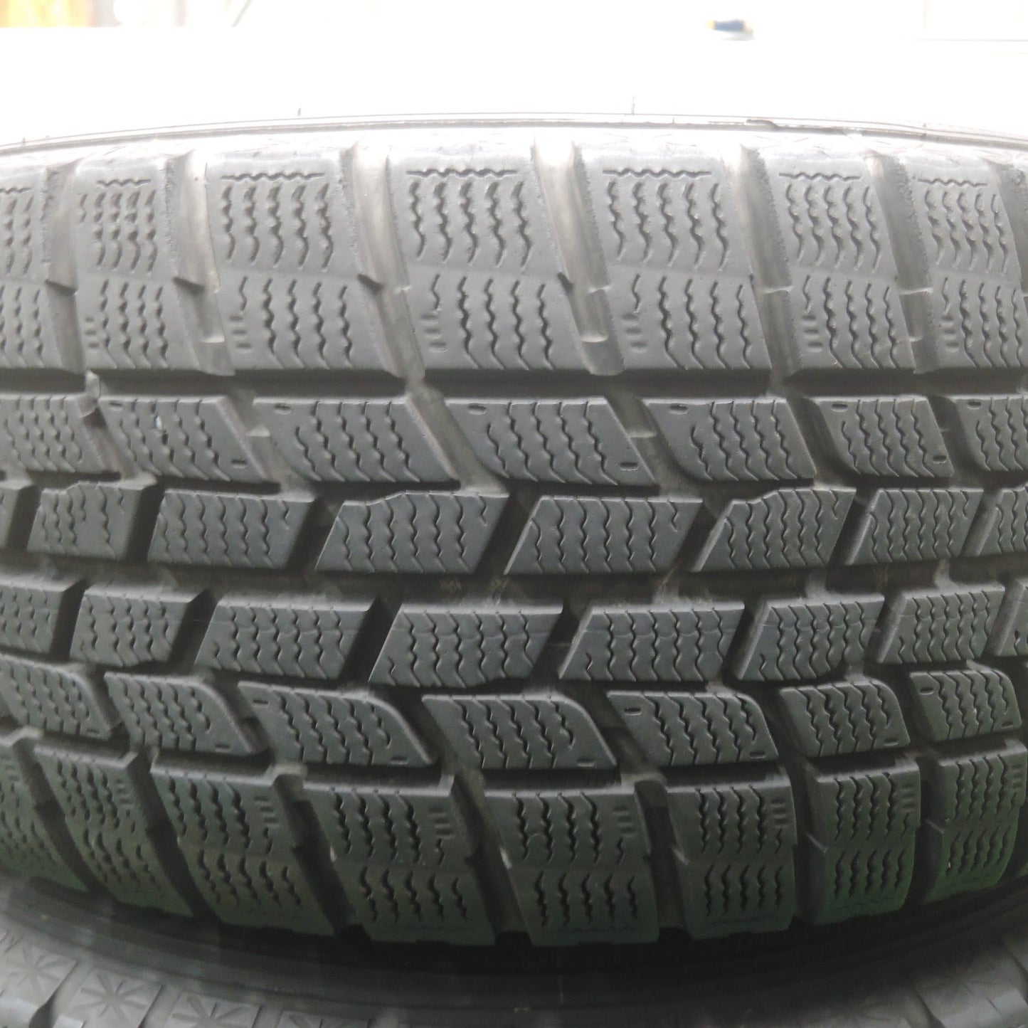 [送料無料]バリ溝！キレイ！9.5分★スタッドレス 215/65R16 グッドイヤー アイスナビ6 weds ウェッズ 16インチ PCD114.3/5H★3091203SYス