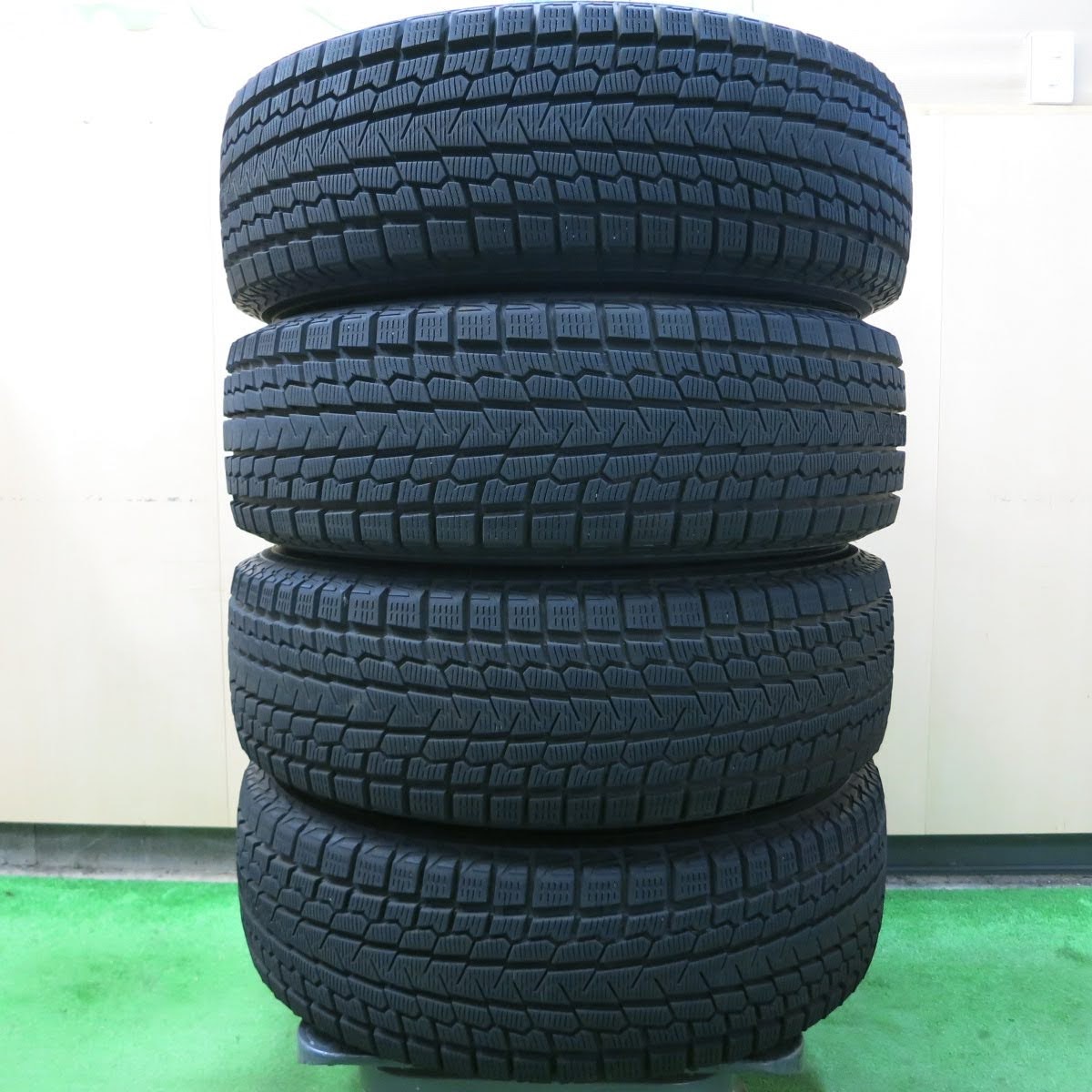 [送料無料]バリ溝！キレイ！9.5分★スタッドレス 215/70R16 ヨコハマ アイスガード G075 MiLLOUS ミルアス 16インチ  PCD114.3/5H★3070203イス