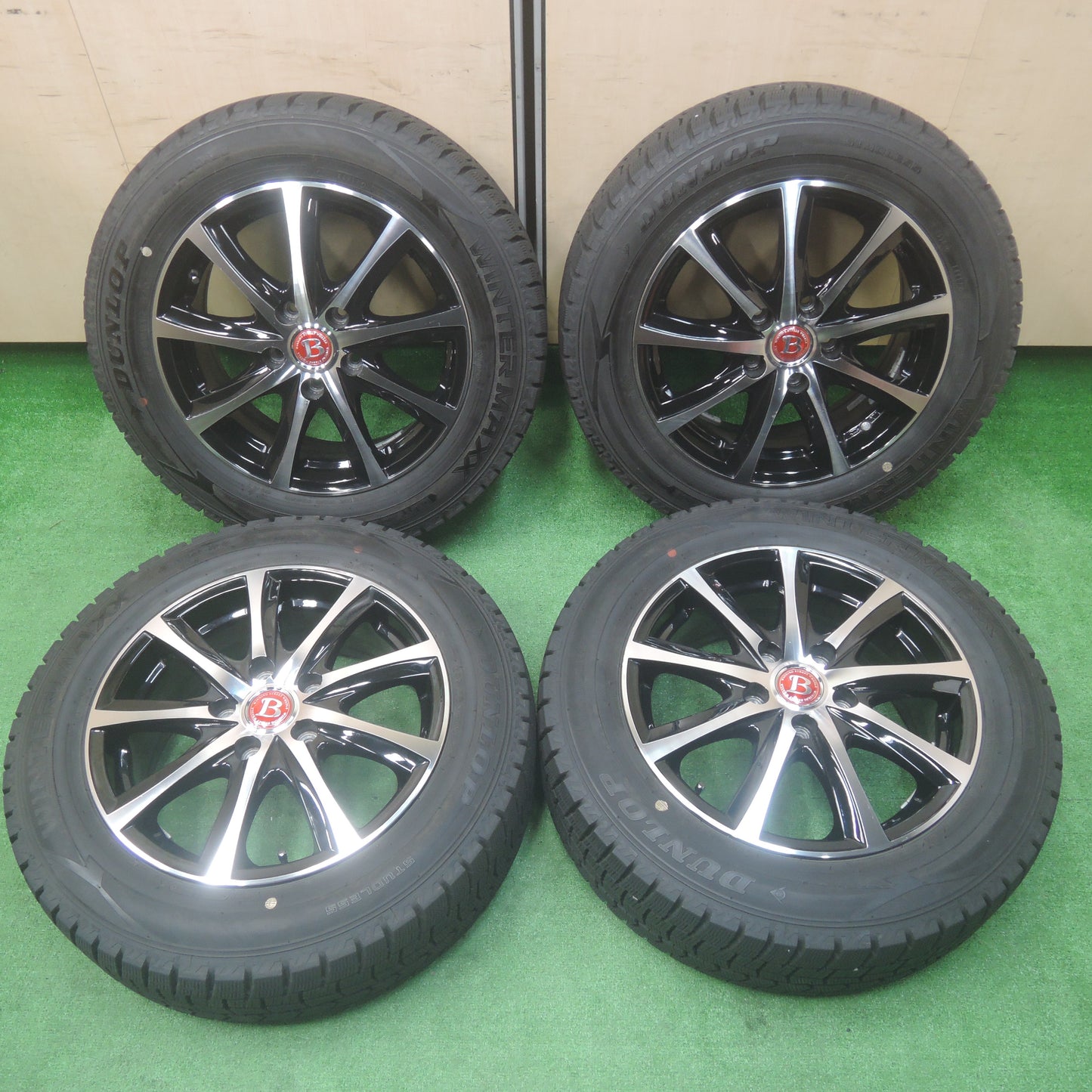 *送料無料*バリ溝！9.5分★スタッドレス 205/60R16 ダンロップ ウインターマックス WM02 WINNING STREET 16インチ PCD114.3/5H★3112802SYス