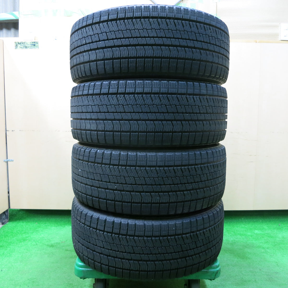 *送料無料*バリ溝！キレイ！9.5分★ベンツ 等 BORBET 245/45R18 スタッドレス ブリヂストン ブリザック VRX2 18インチ ボルベット PCD112/5H★3112909イス