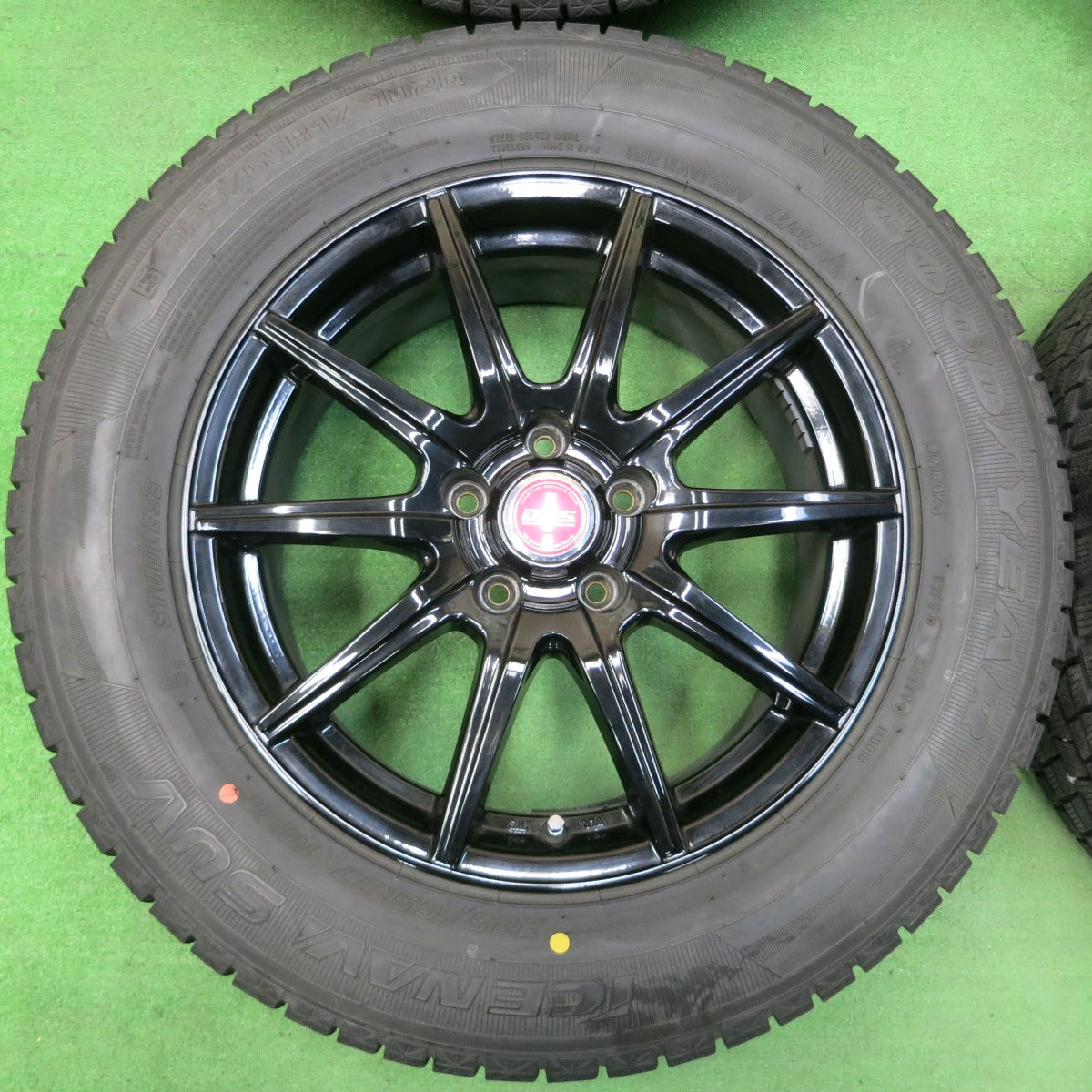 *送料無料* バリ溝！キレイ！9.5分★スタッドレス 225/65R17 グッドイヤー アイスナビ SUV D.O.S. DOS 17インチ PCD114.3/5H★4021709イス