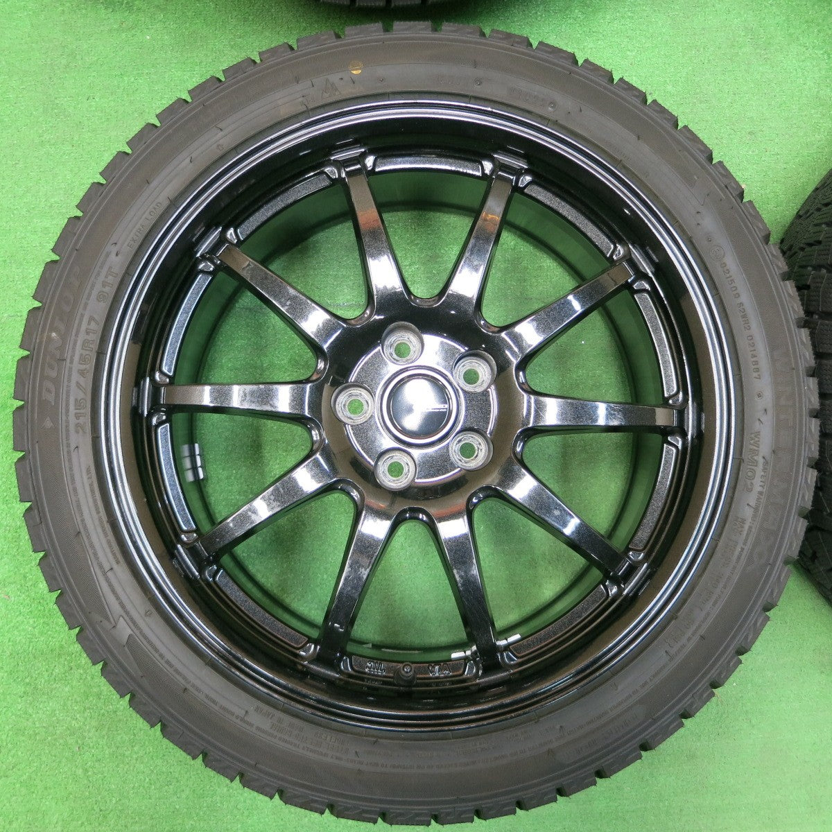 *送料無料* バリ溝！22年！9.5分以上★86 BRZ等 215/45R17 スタッドレス ダンロップ ウインターマックス WM02 G-SPEED PCD100/5H★4022610イス