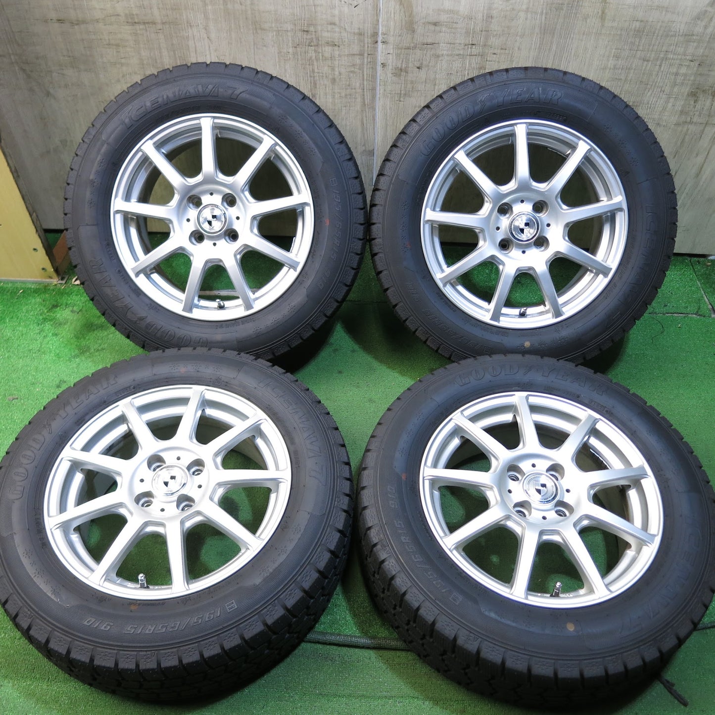 [送料無料]超バリ溝！22年！キレイ！ほぼ10分★スタッドレス 195/65R15 グッドイヤー アイスナビ7 GMach 15インチ PCD100/4H★3061406Hス