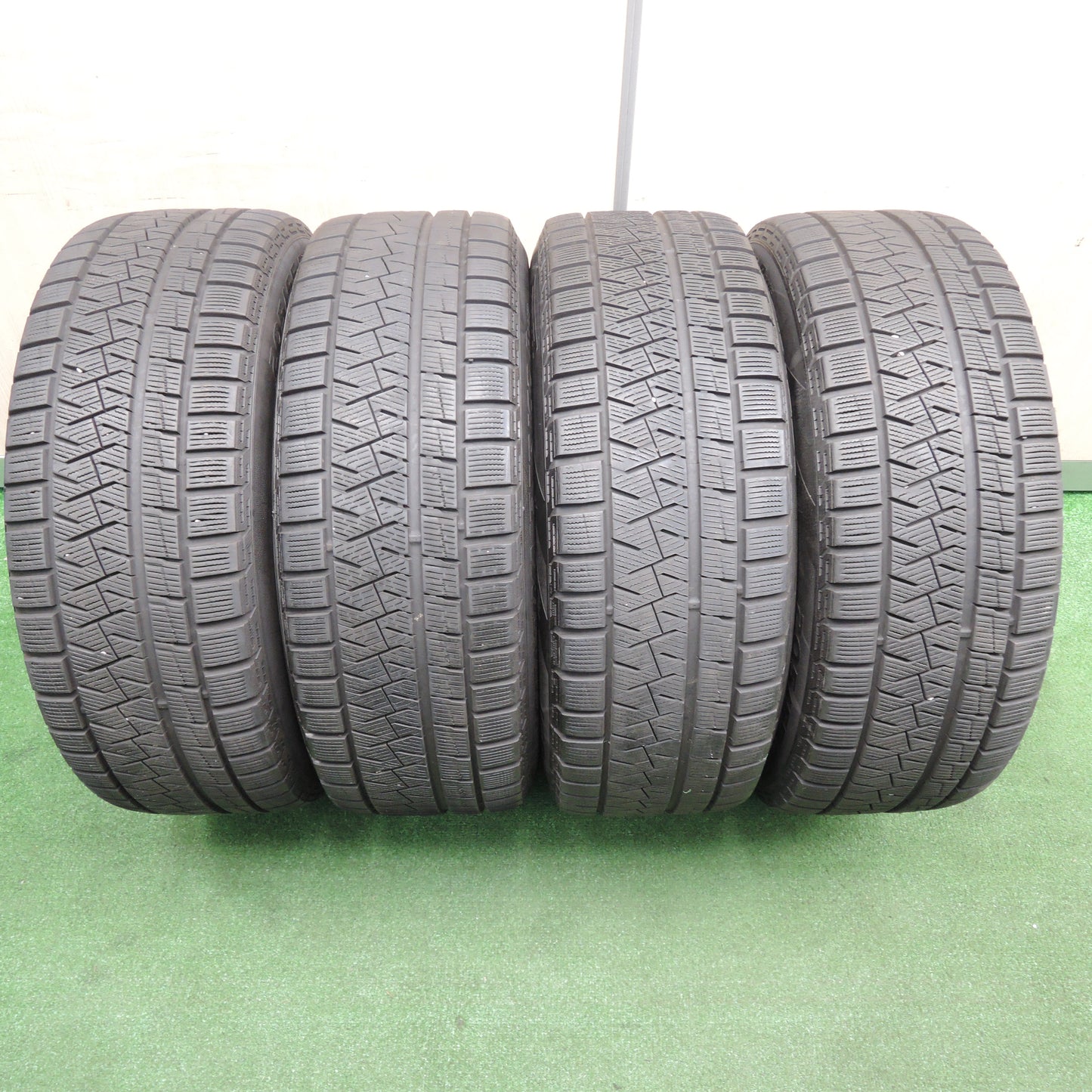 *送料無料*4本価格！20年★ベンツ 等 EURO FORSCH 205/55R16 スタッドレス ピレリ アイスアシンメトリコ プラス ユーロフォルシュ PCD112/5H★3121304TNス