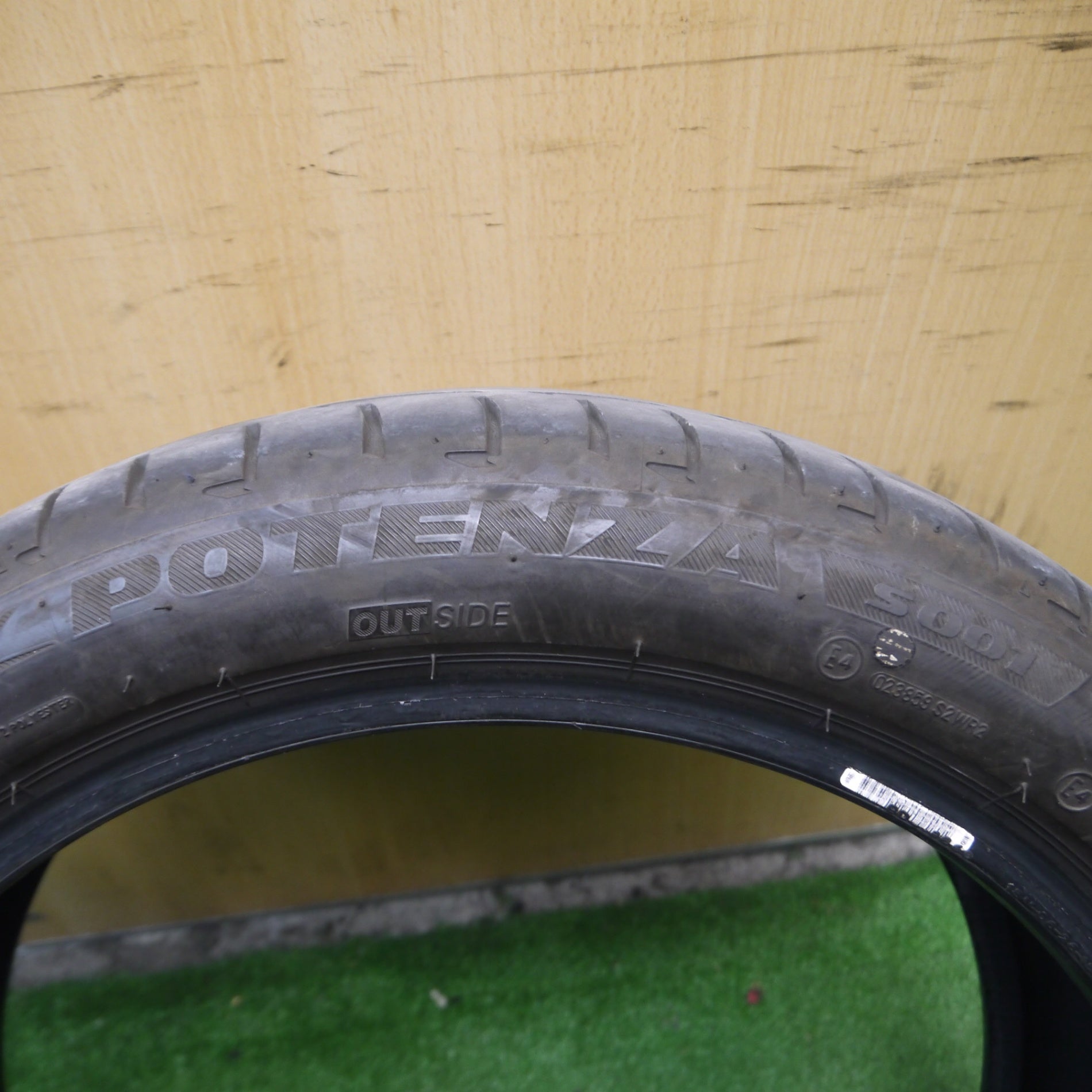 送料無料* バリ溝！9分☆245/40R18 ブリヂストン ポテンザ S001