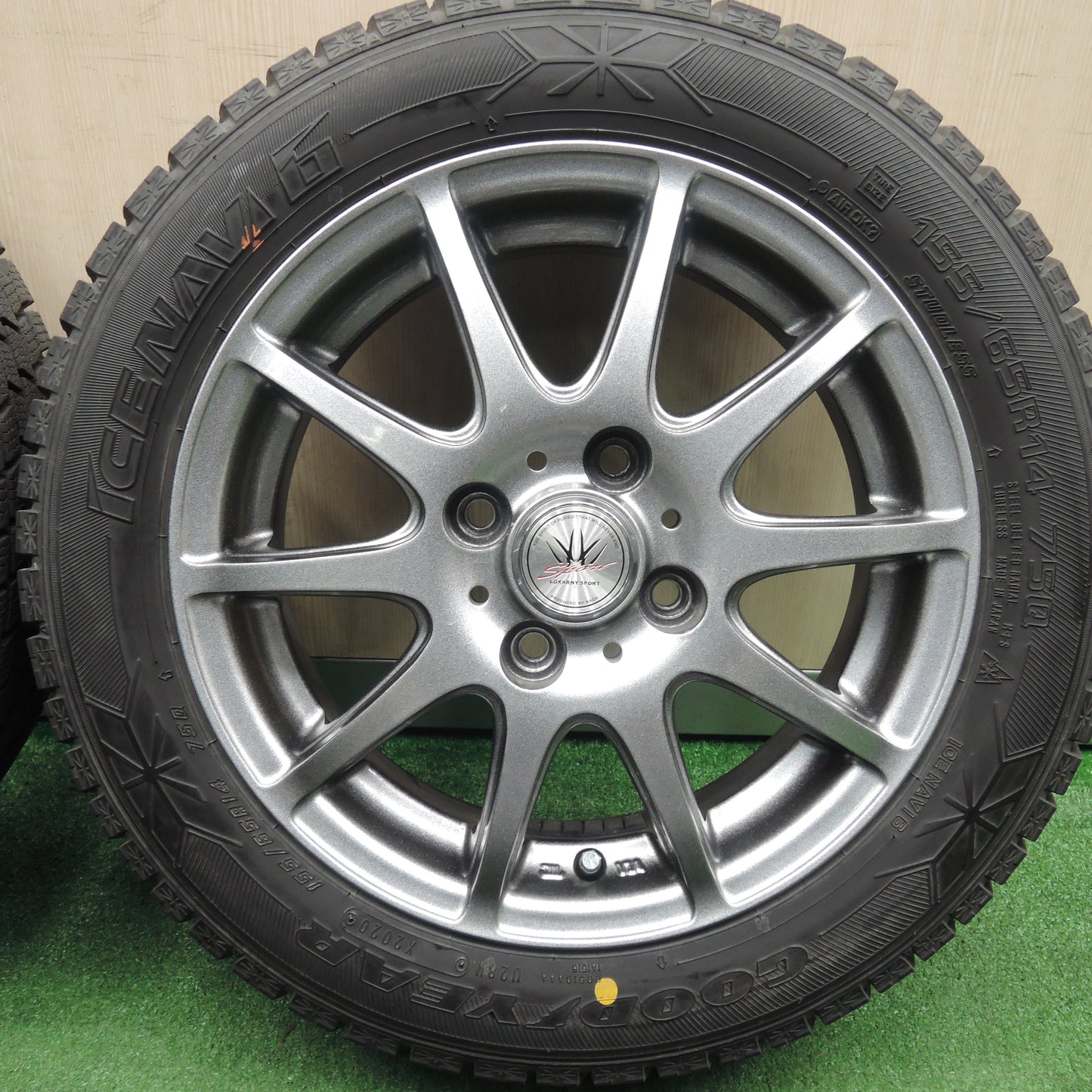 *送料無料*バリ溝！20年！9.5分以上★スタッドレス 155/65R14 グッドイヤー アイスナビ6 LOXARNY SPORT ロクサーニ 14インチ PCD100/4H★3120908HAス