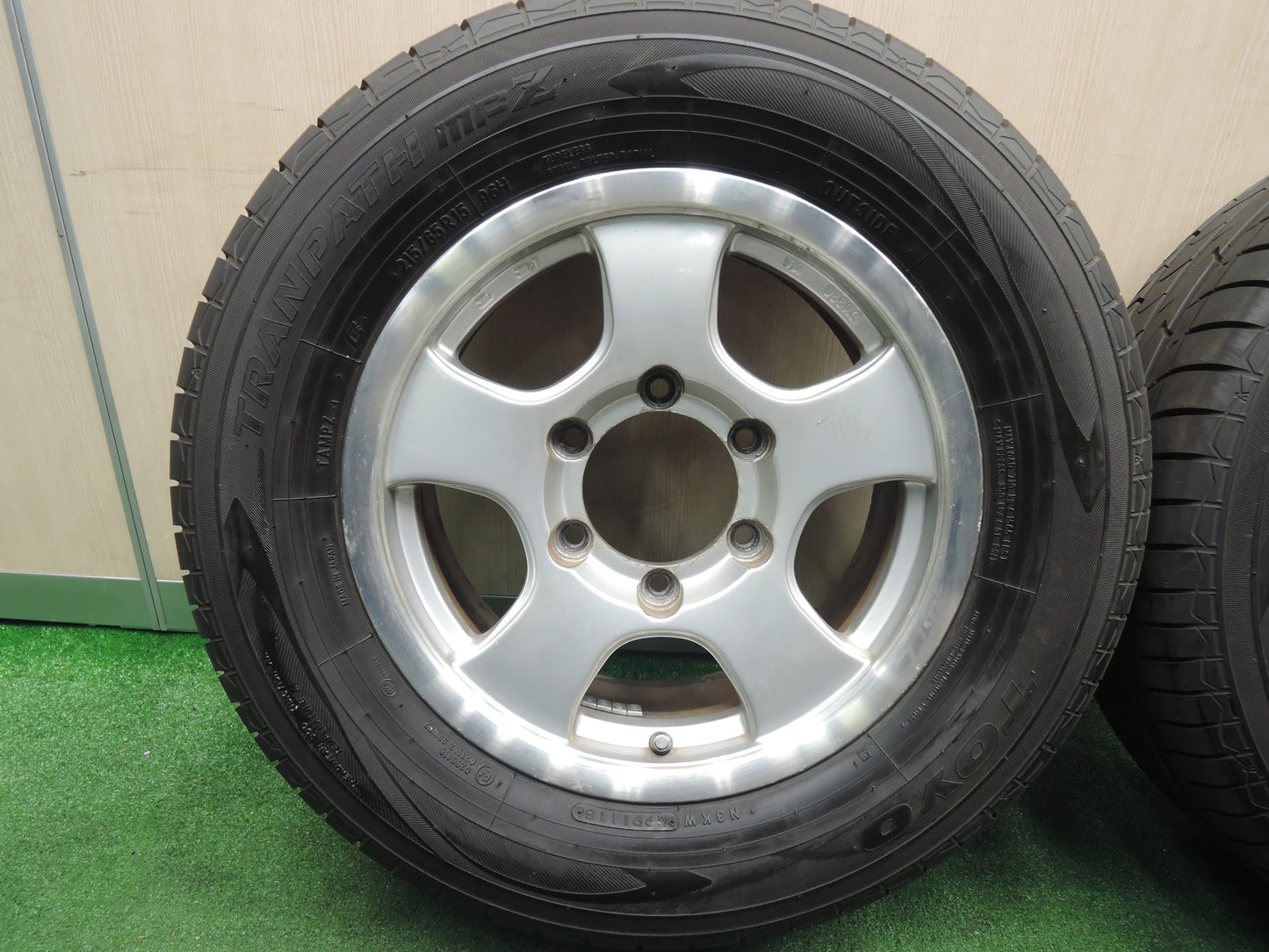 [送料無料]超バリ溝！ほぼ10分★215/65R15 トーヨー トランパス MPZ 社外 アルミ ホイール 15インチ PCD139.7/6H★3111109HAノ