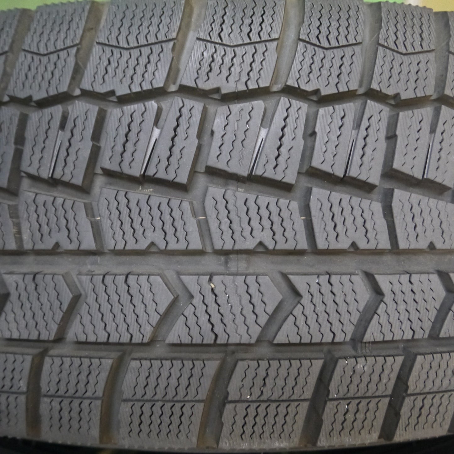 *送料無料* 超バリ溝！キレイ！9.5分以上★スタッドレス 215/60R16 ダンロップ ウインターマックス WM02 EUROMAGIC ユーロマジック PCD114.3/5H★4031206Hス