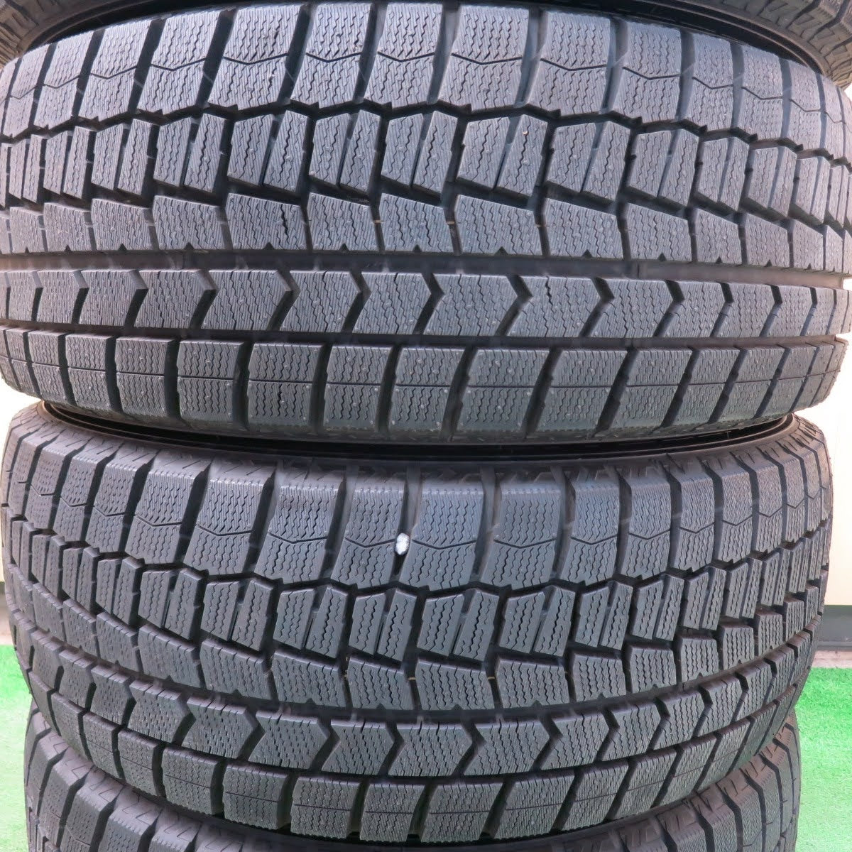 [送料無料]超バリ溝！キレイ！ほぼ10分★スタッドレス 225/55R17 ダンロップ ウインターマックス WM02 PRD 社外 アルミ 17インチ PCD114.3/5H★3060301ヒス