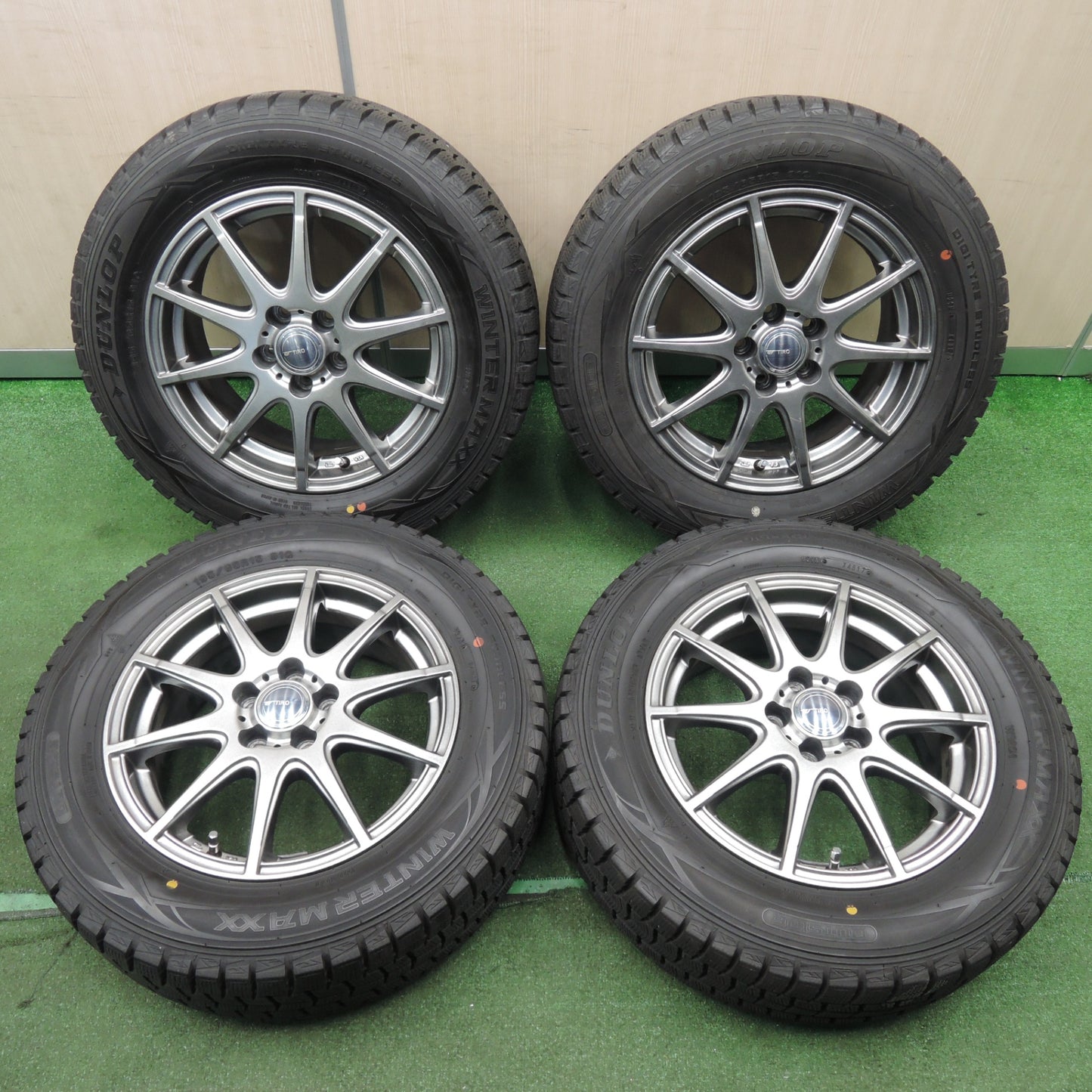 *送料無料* キレイ★プリウス 等 195/65R15 スタッドレス ダンロップ ウインターマックス WM01 TIRO 15インチ PCD100/5H★4021604NJス