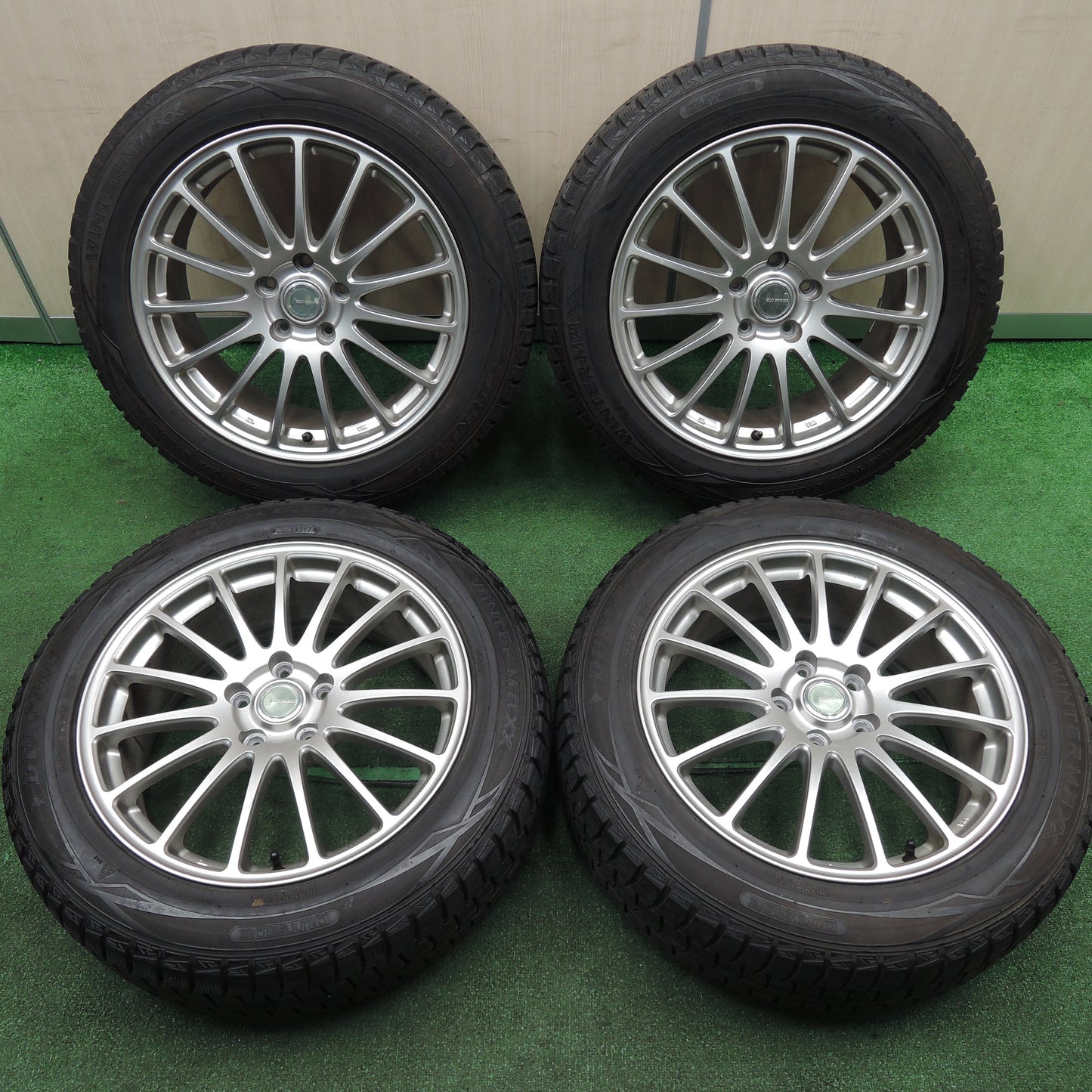 *送料無料*キレイ★スタッドレス 225/55R18 ダンロップ ウインターマックス WM01 ECO FORME エコフォルム 18インチ PCD114.3/5H★3111603TNス