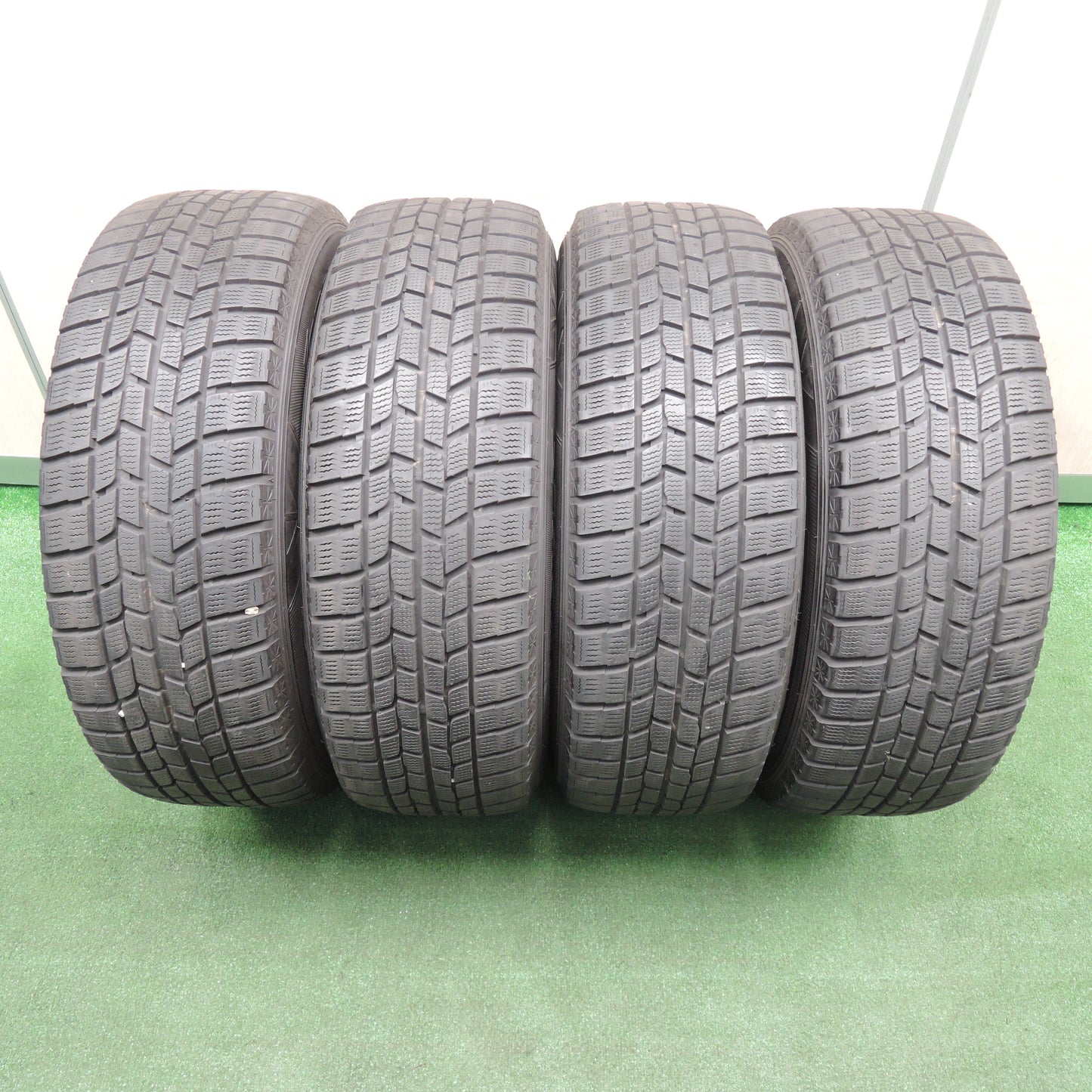 *送料無料*キレイ★スタッドレス 215/65R16 グッドイヤー アイスナビ6 ravrion RS01 ラブリオン 16インチ PCD114.3/5H★3121606TNス