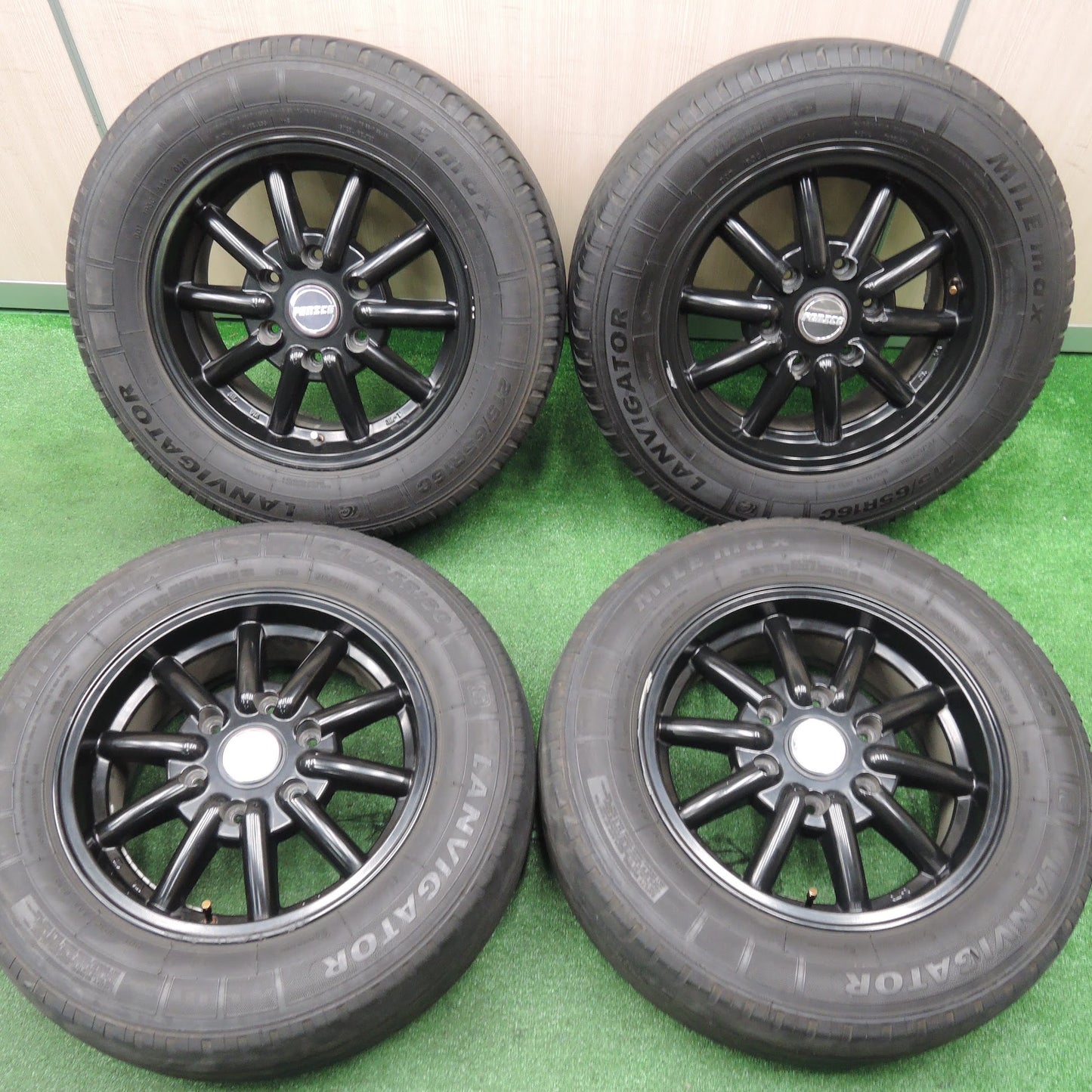 [送料無料]4本価格！20年★ハイエース 等 215/65R16 FENICE LANVIGATOR MILE Max フェニーチェ 16インチ PCD139.7/6H★3110402TNノ