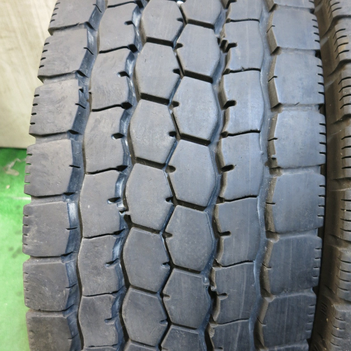 *送料無料*2本価格！20年★トラック タイヤ 245/70R19.5 136/134J ブリヂストン M888 ミックス オールシーズン 19.5インチ★4013103クスタ