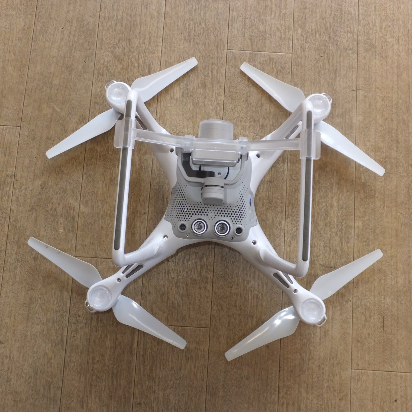 [送料無料]現状品★DJI PHANTOM ドローン 本体 Phantom4 WM330A★