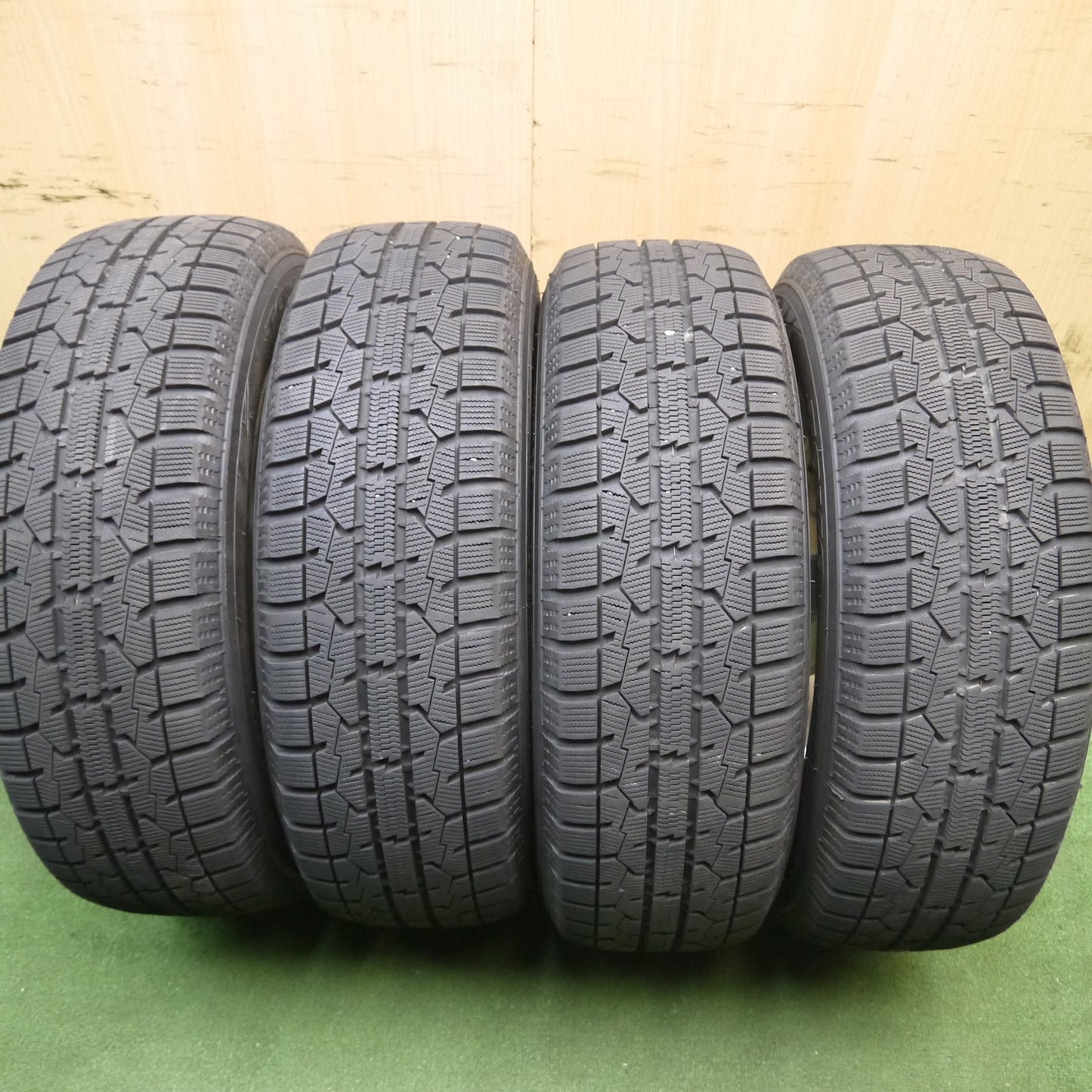 [送料無料]バリ溝！19年！9.5分★スタッドレス 195/65R15 トーヨー オブザーブ ガリット GIZ JOKER ジョーカー 15インチ PCD100 114.3/5H マルチ★3071807Hス