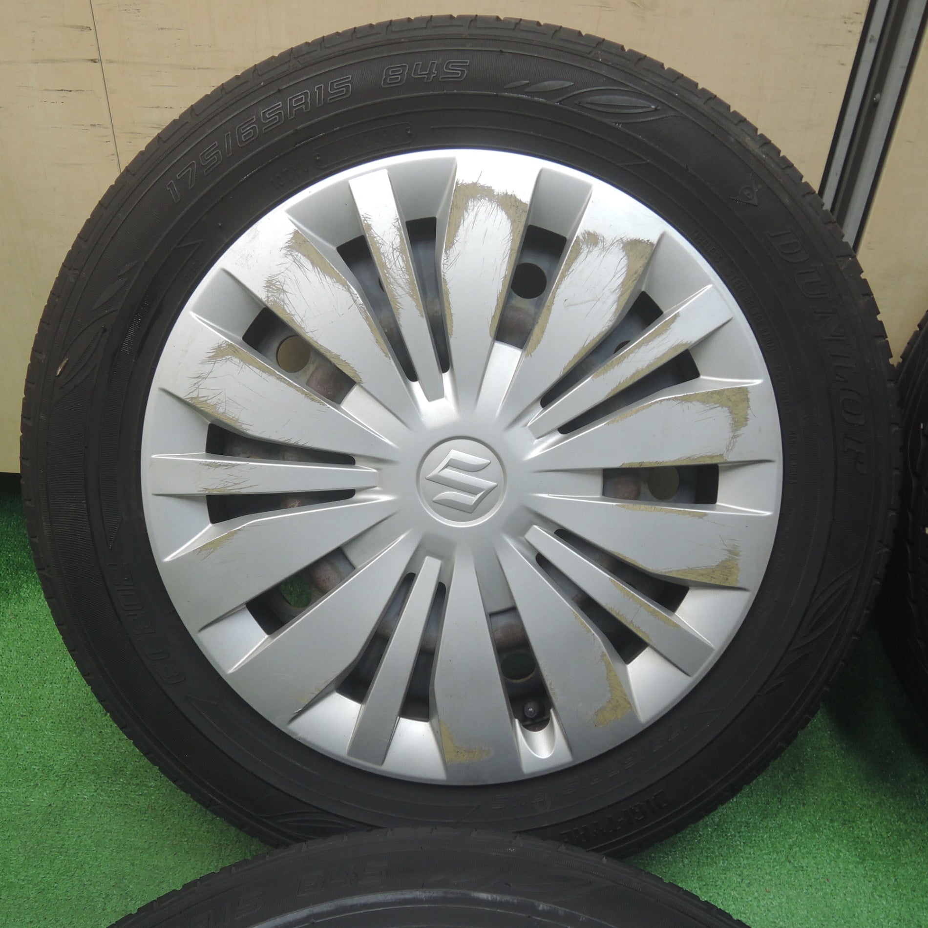 *送料無料* バリ溝！9分★スズキ スイフト 純正 スチール 175/65R15 ダンロップ EC202 15インチ  PCD100/4H★4022702SYノ