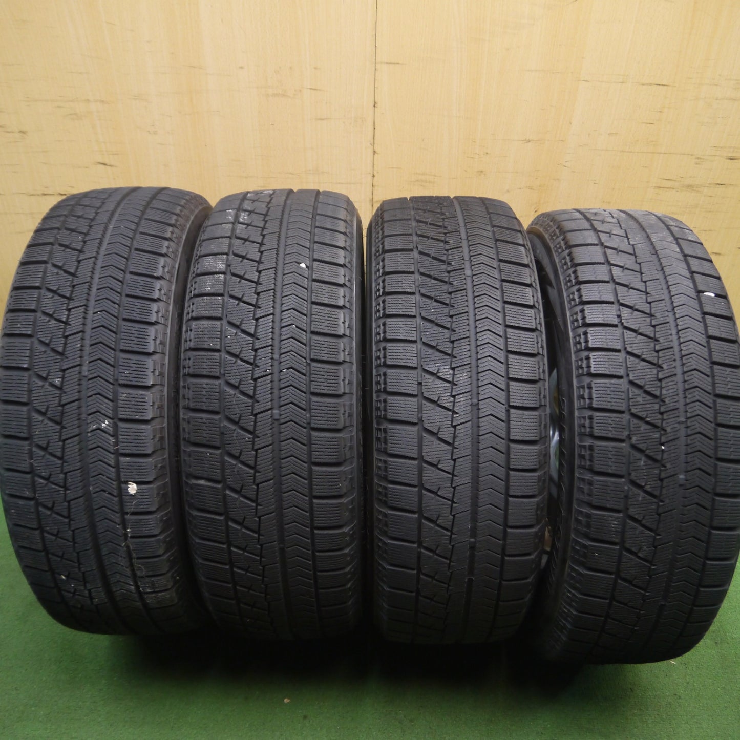 *送料無料* バリ溝！キレイ！9分★スタッドレス 215/60R16 ブリヂストン ブリザック VRX VIOLENTO ヴィオレント 16インチ PCD114.3/5H★4022110Hス