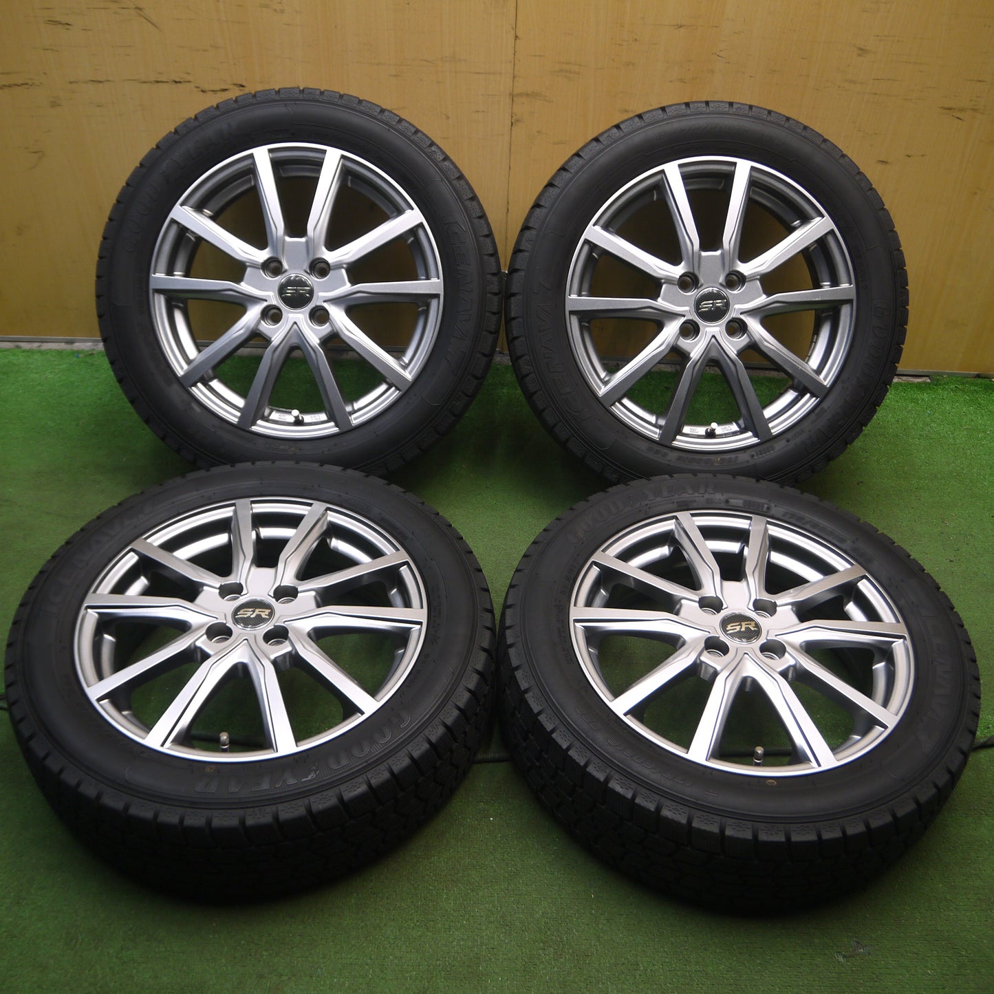 *送料無料*バリ溝！21年！キレイ！9.5分以上★スタッドレス 175/60R16 グッドイヤー アイスナビ7 STRANGER ストレンジャー 16インチ PCD100/4H★3120101Hス