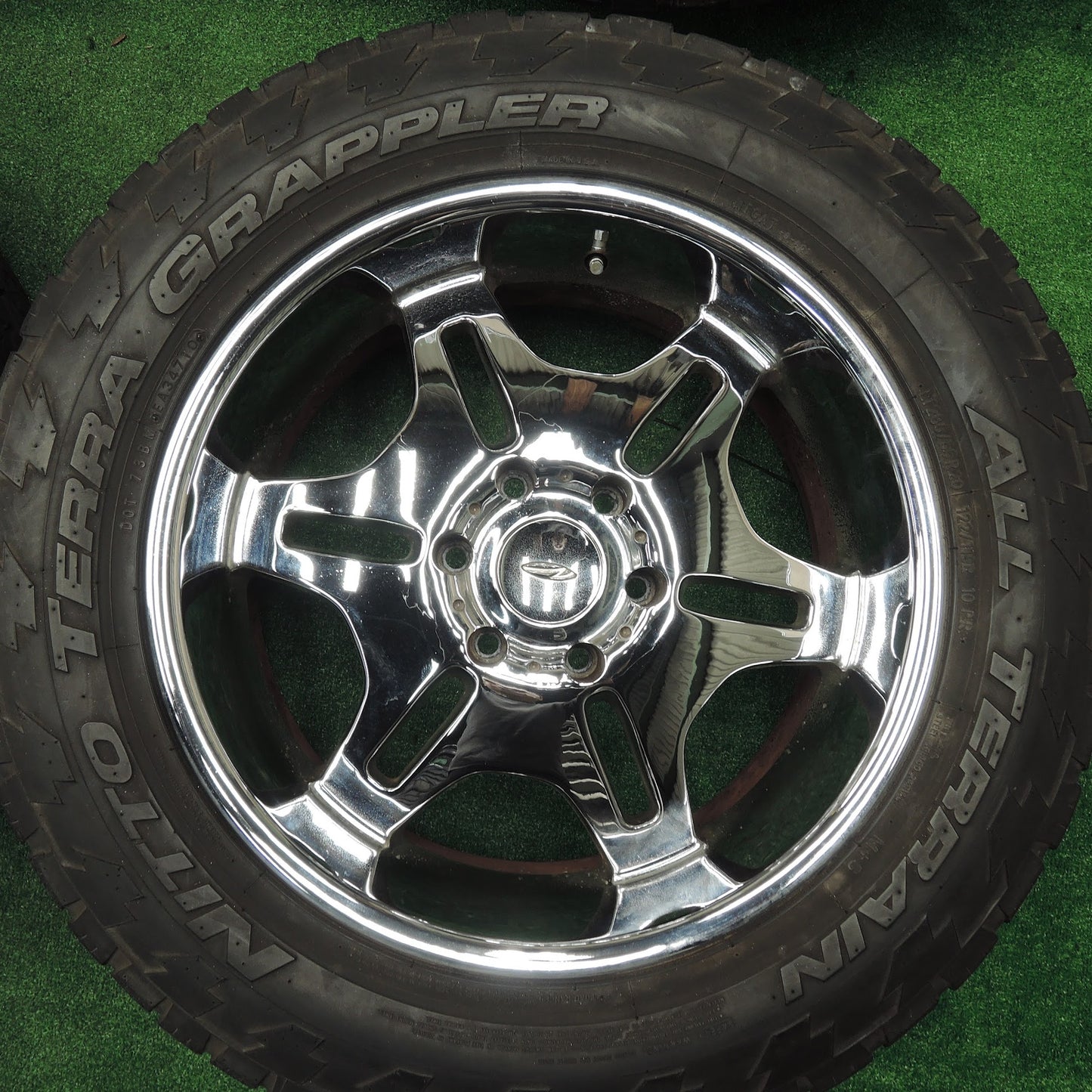 [送料無料]4本価格★GALAX ZORA ZR-6 285/55R20 122/119R 10PR ニットー TERRA GRAPPLER ギャラックス 20インチ PCD139.7/6H★3111709TNノ