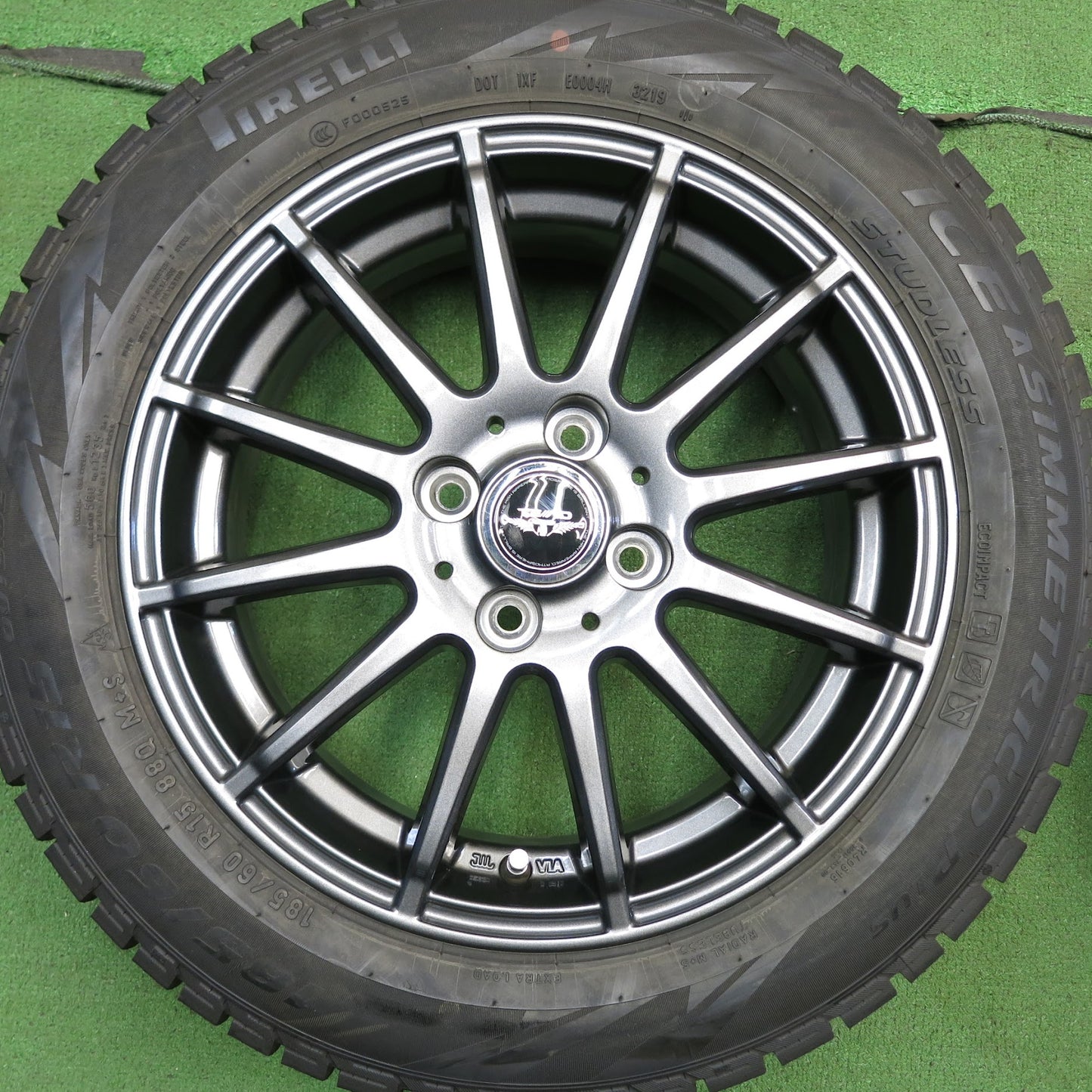 [送料無料]バリ溝！19年！キレイ！9.5分以上★スタッドレス 185/60R15 ピレリ アイスアシンメトリコ プラス TEAD テッド 15インチ PCD100/4H★3062308Hス