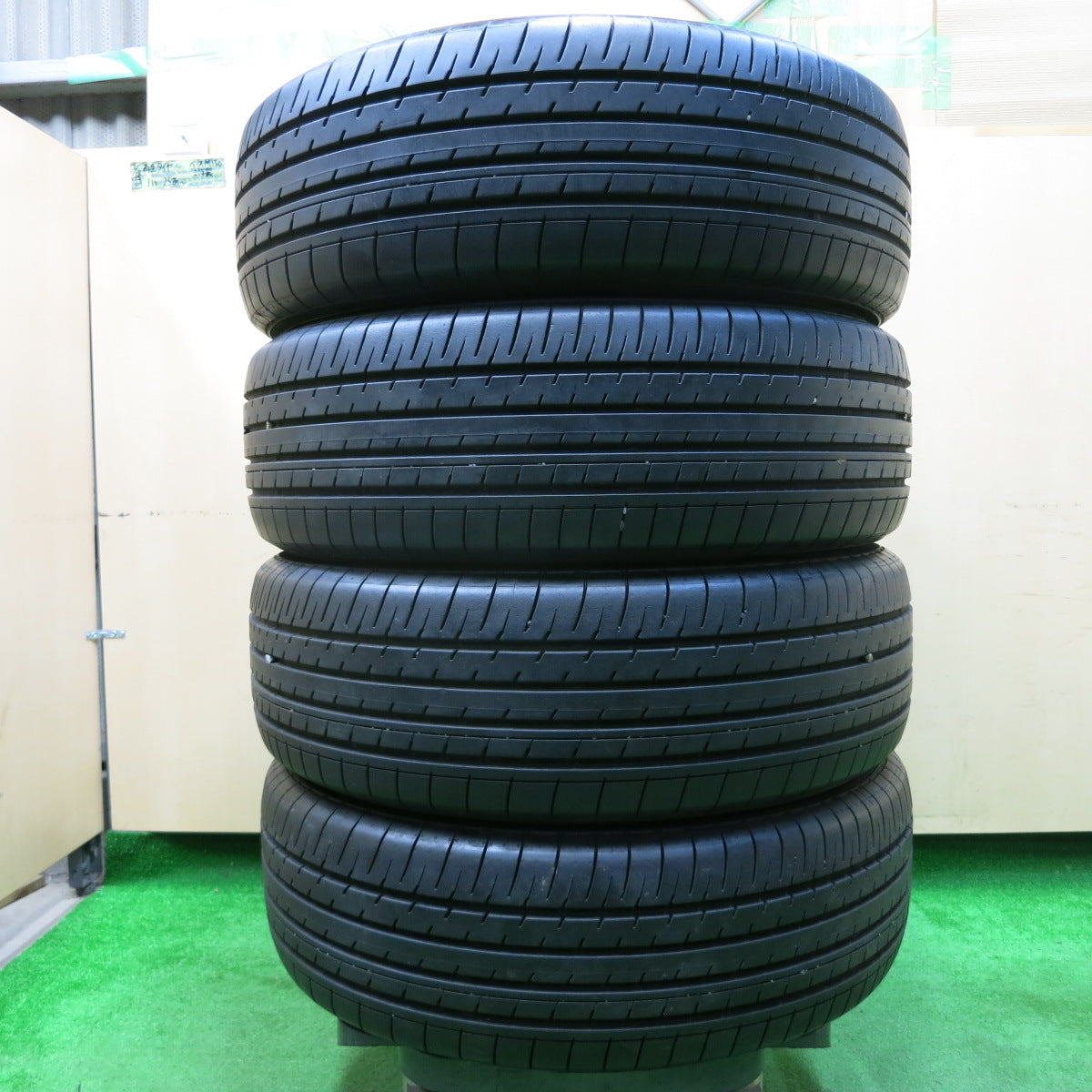 *送料無料*バリ溝！22年！9.5分★225/60R18 ヨコハマ BluEarth-XT AE61 タイヤ 18インチ エクストレイル RAV4 ハリアー 等★3120207イノタ