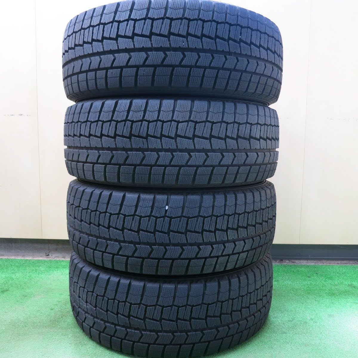 [送料無料]超バリ溝！キレイ！ほぼ10分★スタッドレス 225/55R17 ダンロップ ウインターマックス WM02 PRD 社外 アルミ 17インチ PCD114.3/5H★3060301ヒス